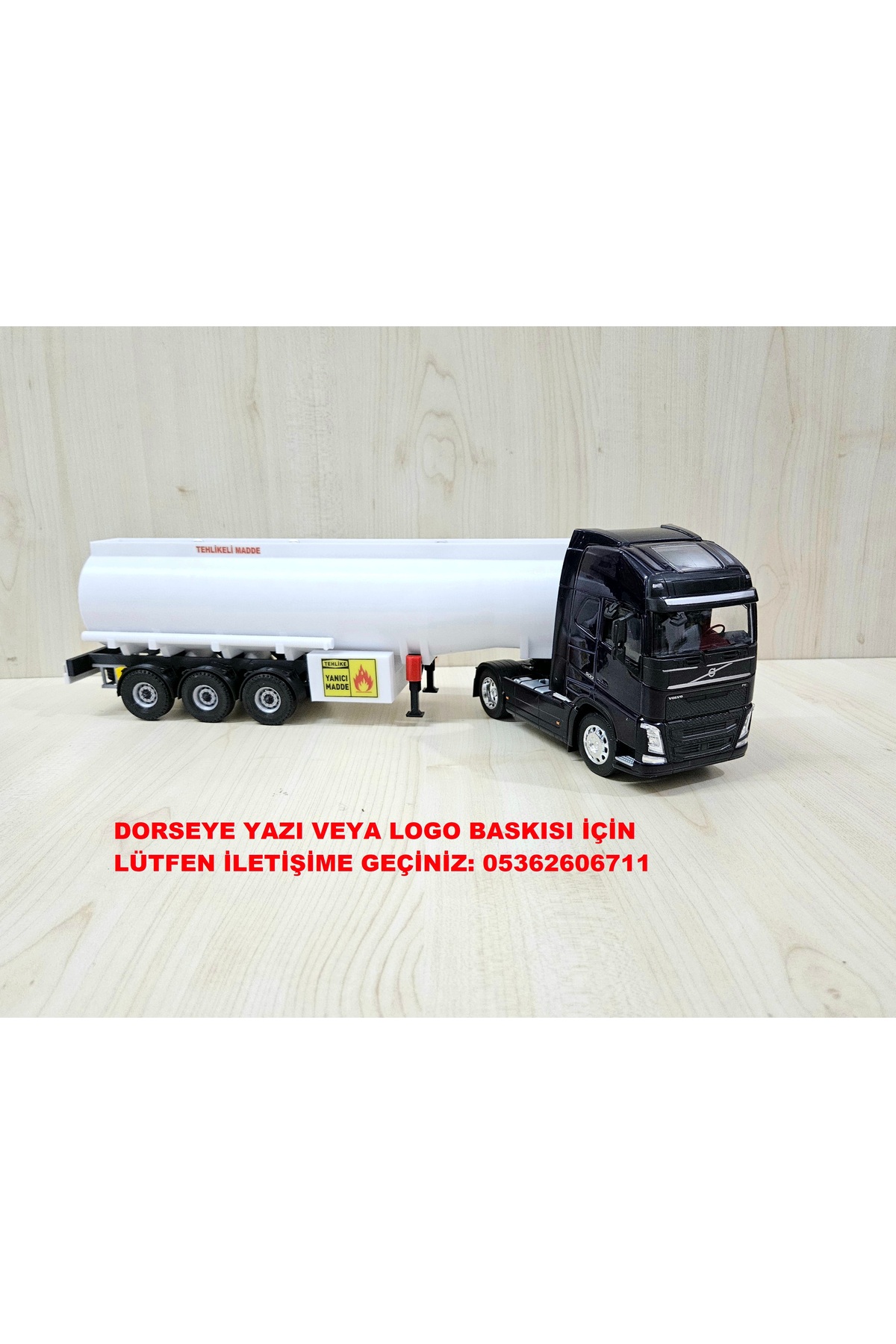 مدل خودرو تانکر VOLVO FH4 1 32 به طول 50 سانتی متر نام نوشته شده است اورجینال WELLY
