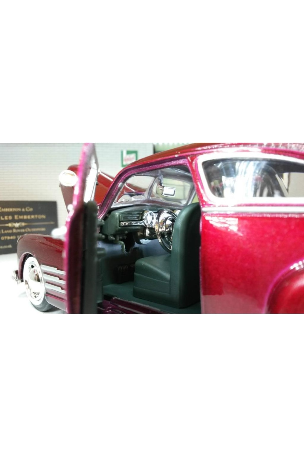 مدل خودرو MOTORMAX 1948 CHEVY AEROSEDAN FLEETLINE CLARET RED 1:24 MODEL CAR اورجینال Motor Max