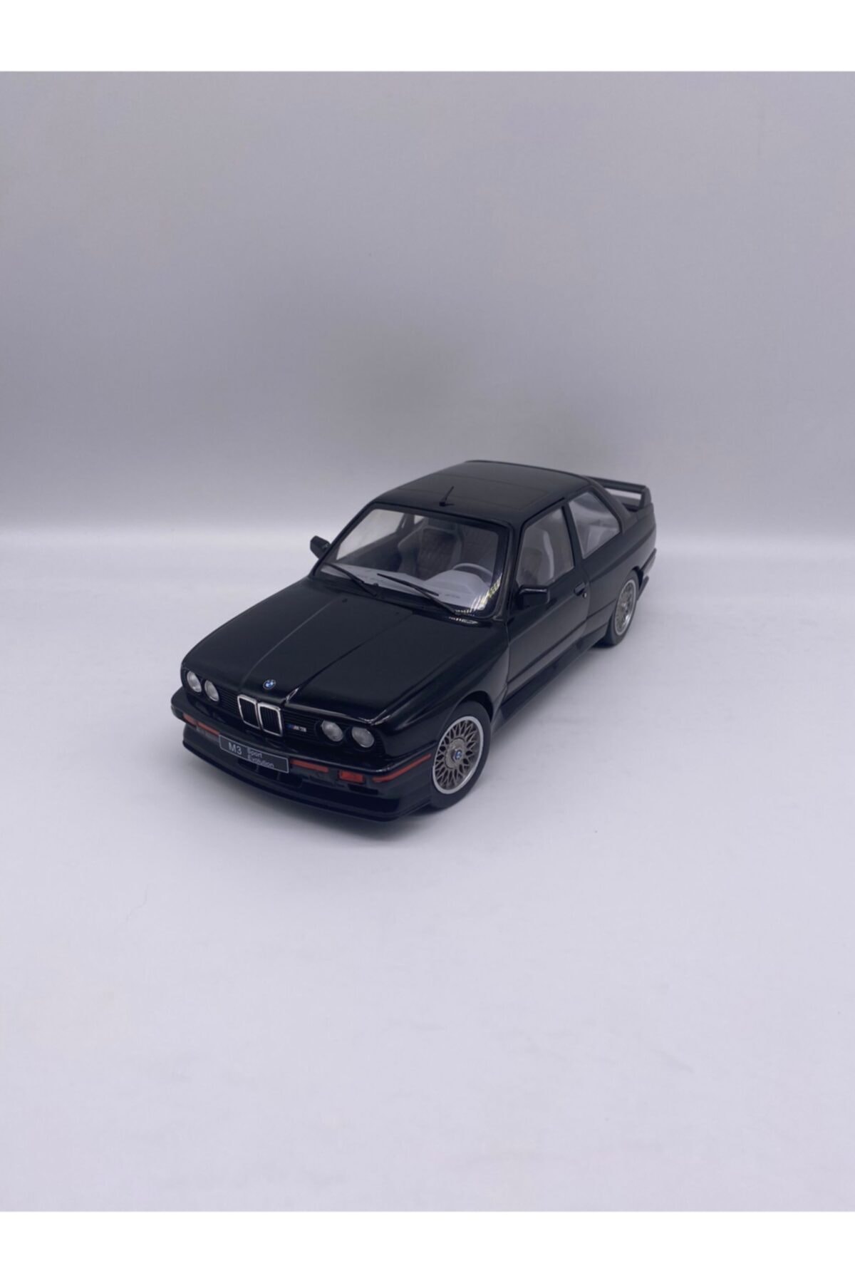 مدل خودرو ماشین BMW E30 SPORT EVO مشکی DIECAST در مقیاس 1:18 اورجینال Solido