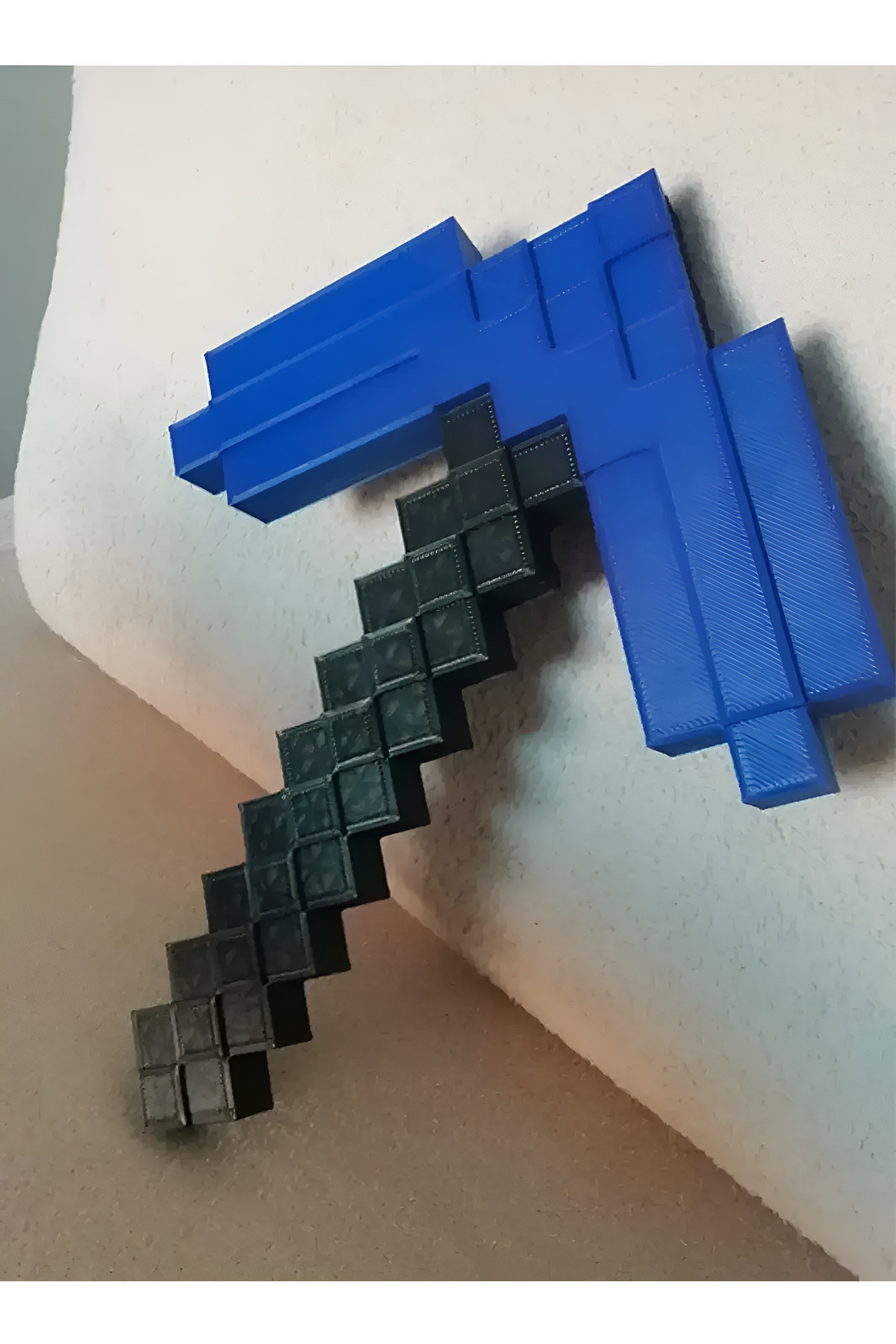 اسباب بازی های فیگور دیگر کلنگ الماس ماین کرافت 24 سانتی متری آبی 3d layer craft