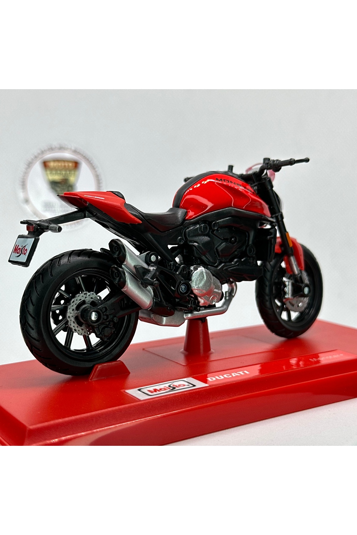 مدل خودرو MOTO GARAGE DUCATI MONSTER 1:18 DIECAST MODEL MOTORCYCLE – دارای مجوز موتورسیکلت فلزی اورجینال Maisto Diecast