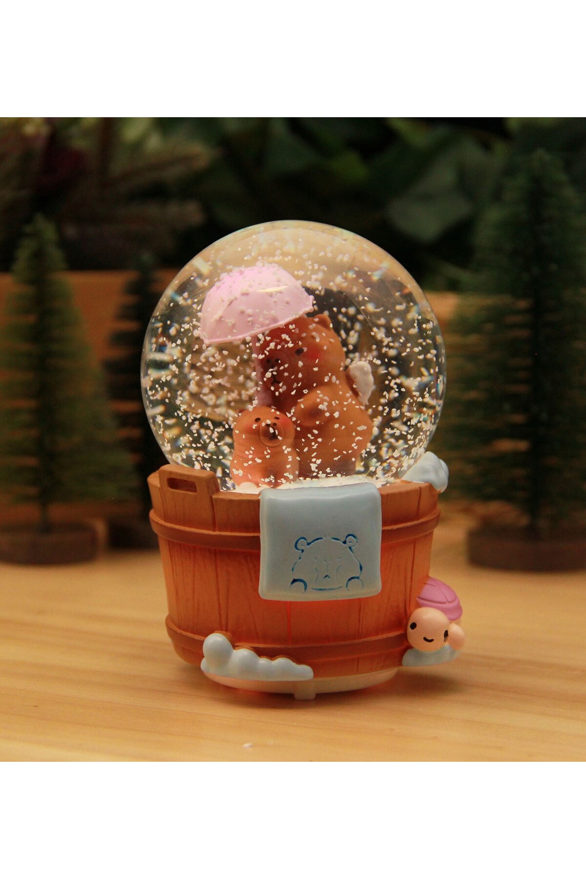 گوی برفی CAPYBARA SNOW GLOBE با نور و موسیقی در اندازه بزرگ B از ترکیه HEDİYEBİZİZ