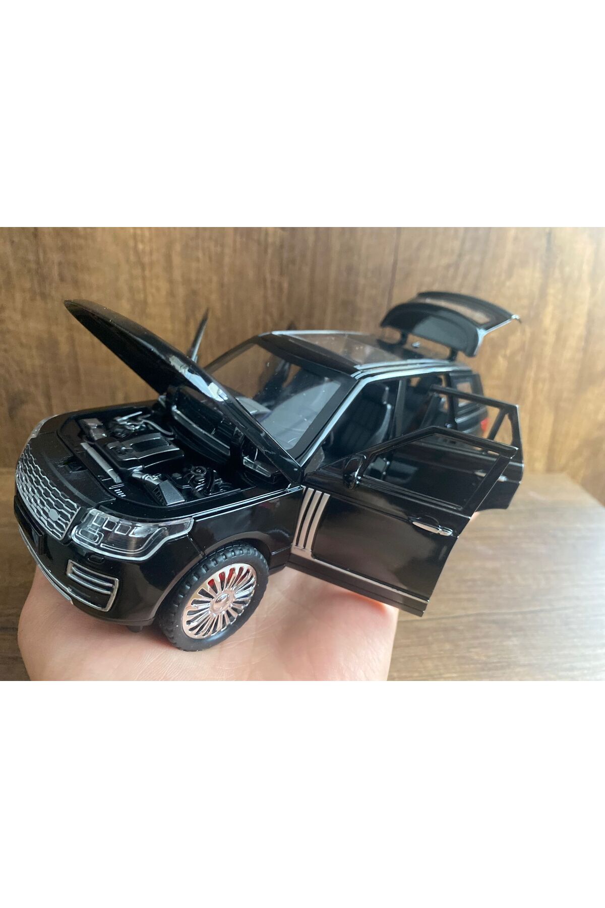 مدل خودرو ماشین رنجروور DIECAST دارای مجوز 6 در باز شده با چراغ های صدا RANGE ROVER VELAR از ترکیه scntoys