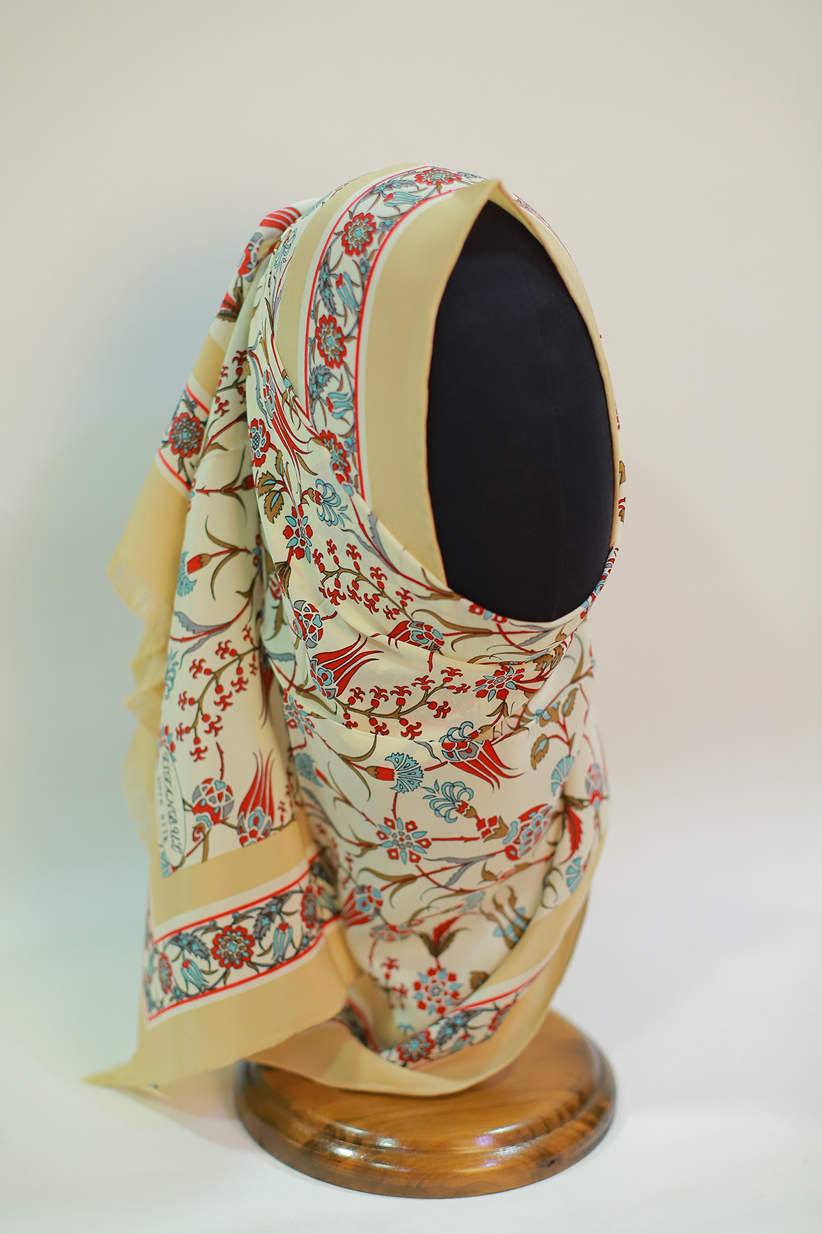 شال و روسری زنانه میستیک Mystic مدل MS-308، شیری و بژ