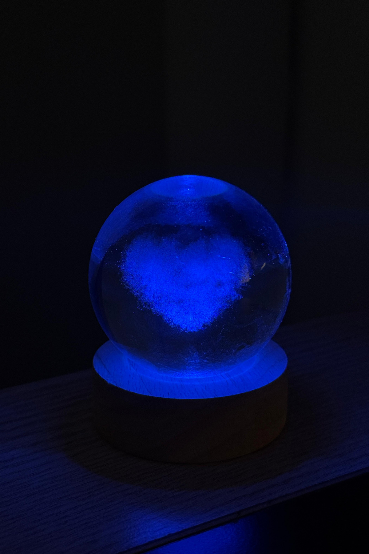گوی برفی تغییر رنگ RGB LED چراغ‌دار HEART GLASS SNOW GLOBE CRYSTAL PLANET SPHERE هدیه برای عاشق از ترکیه Aşkın İncisi