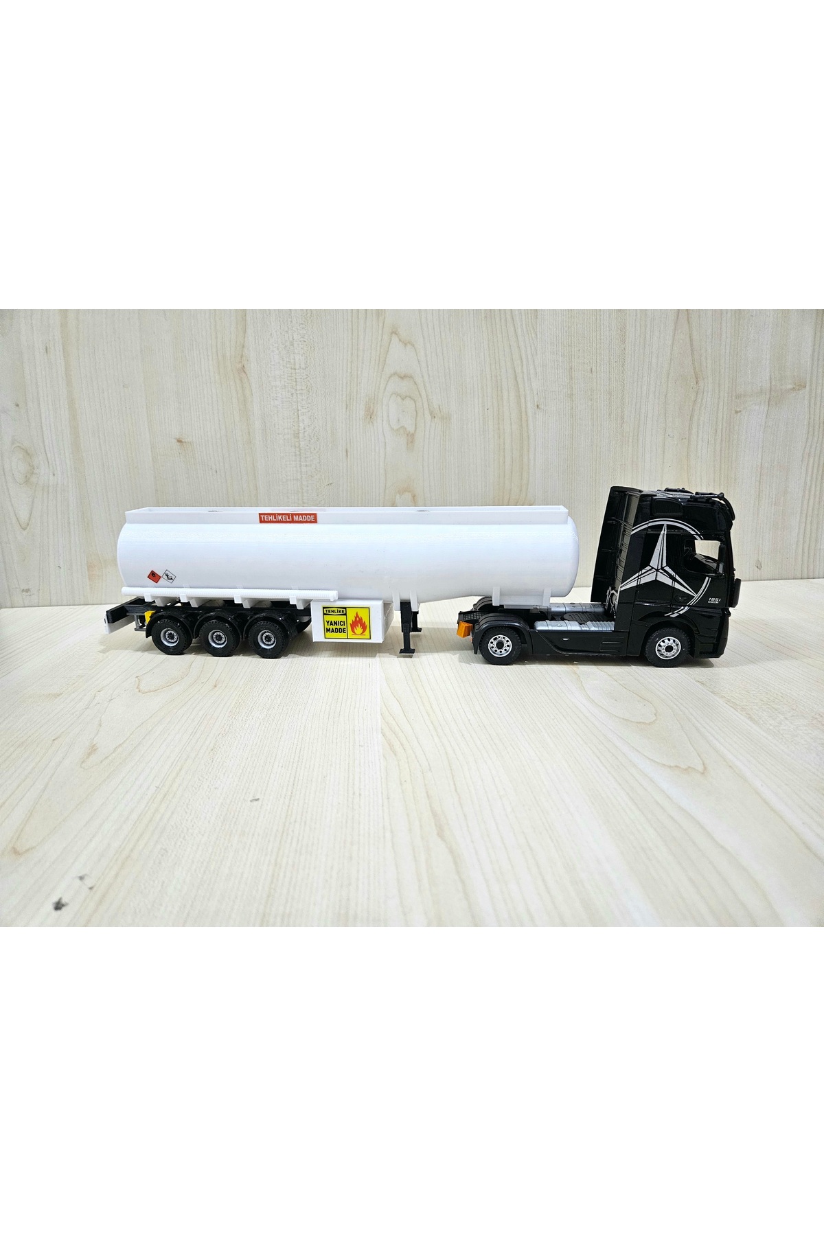 مدل خودرو طول نیم متر 1 36 MERCEDES ACTROS TANKER TRUCK MODEL نام نوشته شده مشکی اورجینال Maket