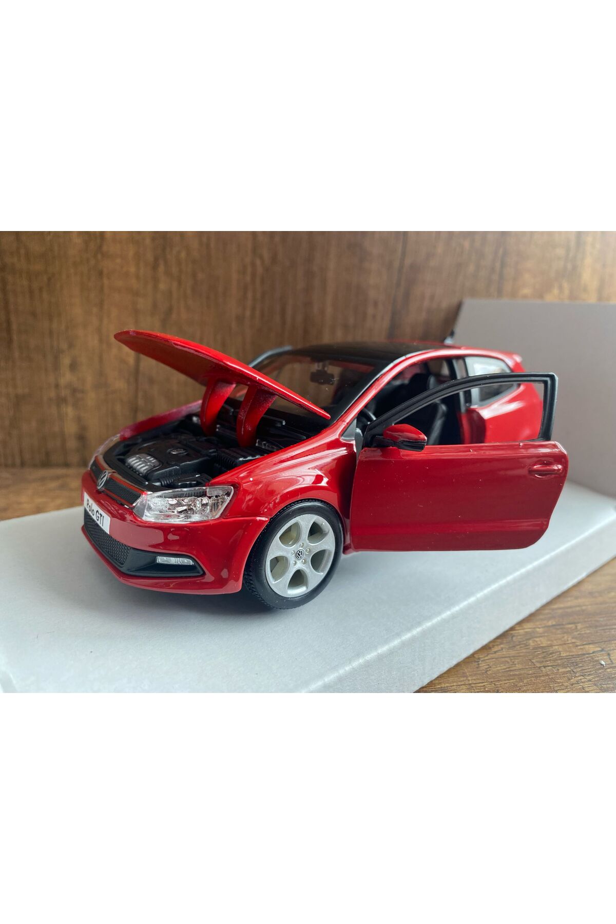 مدل خودرو VOLKSWAGEN POLO GTI MODEL CAR DIECAST RED CARS درب های باز اورجینال scntoys