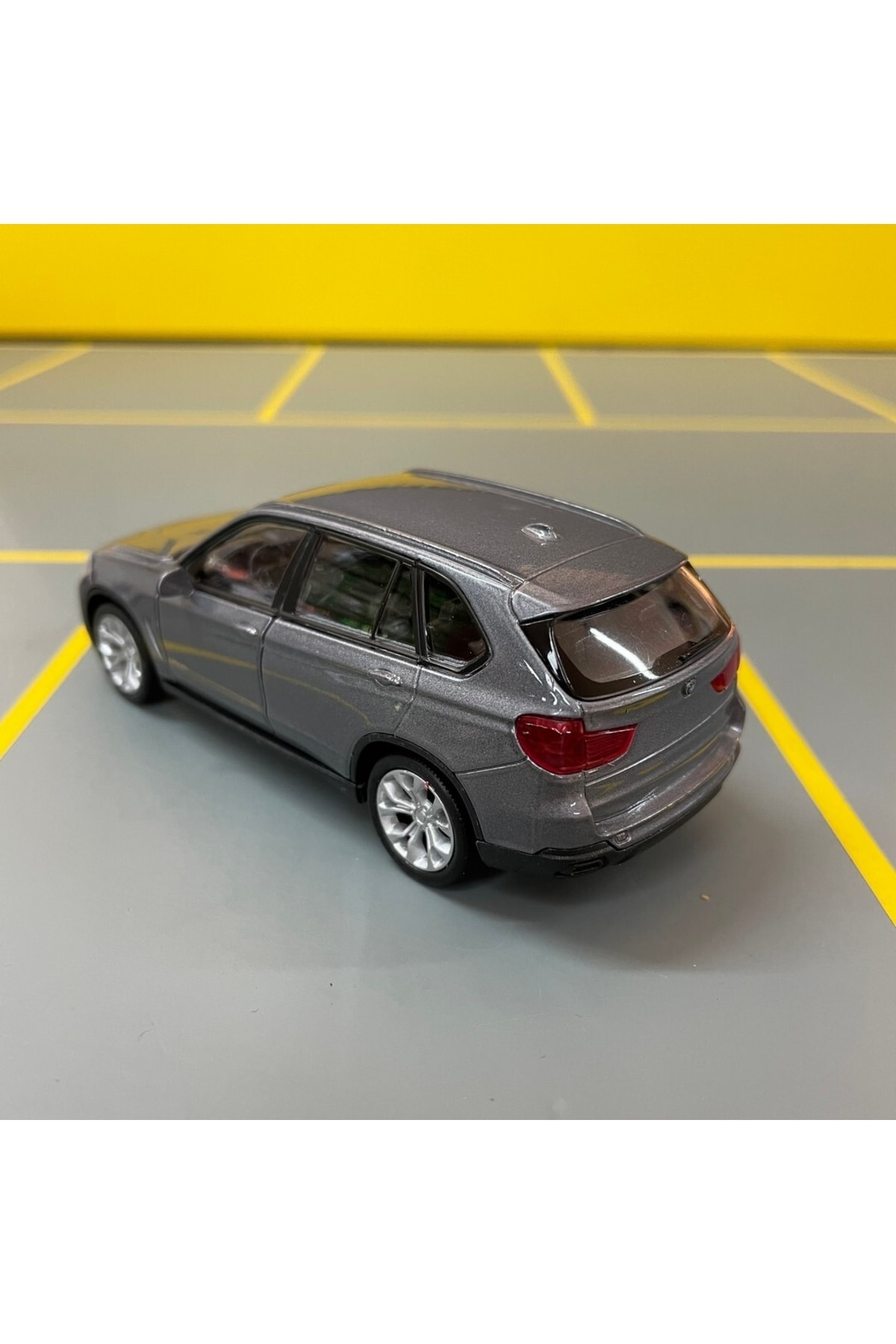 مدل خودرو BMW X5 1 36 SCALE DIECAST METAL MODEL CAR PULL DROP TOY اورجینال WELLY