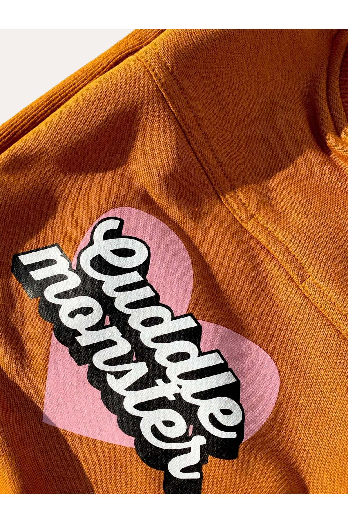 سویشرت سگ Cuddle Monster از مجموعه I am.. Sweatshirts Collection، آسکی‌اندارد Asky&Erd، رنگ دارچینی