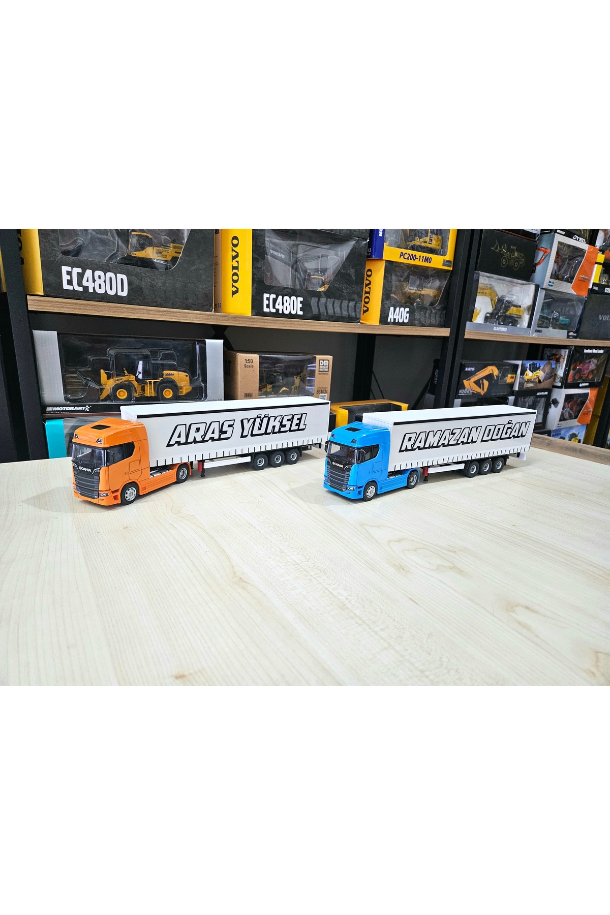 مدل خودرو کامیون SCANIA 770S نارنجی در مقیاس 1 50 به طول 33 سانتی متر نام شرکت را می توان نوشت اورجینال Maket