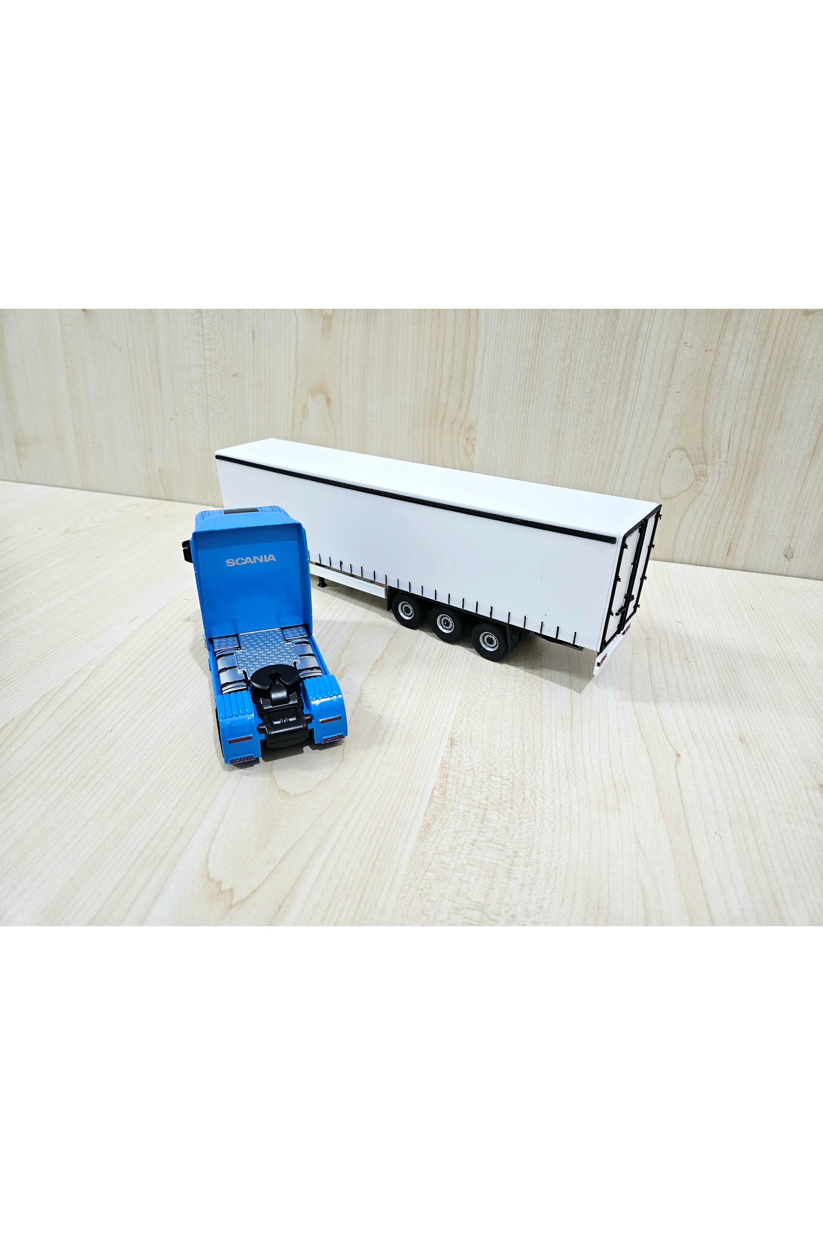 مدل خودرو کامیون SCANIA 770S آبی در مقیاس 1 50 طول 33 سانتی متر نام شرکت را می توان نوشت اورجینال Maket
