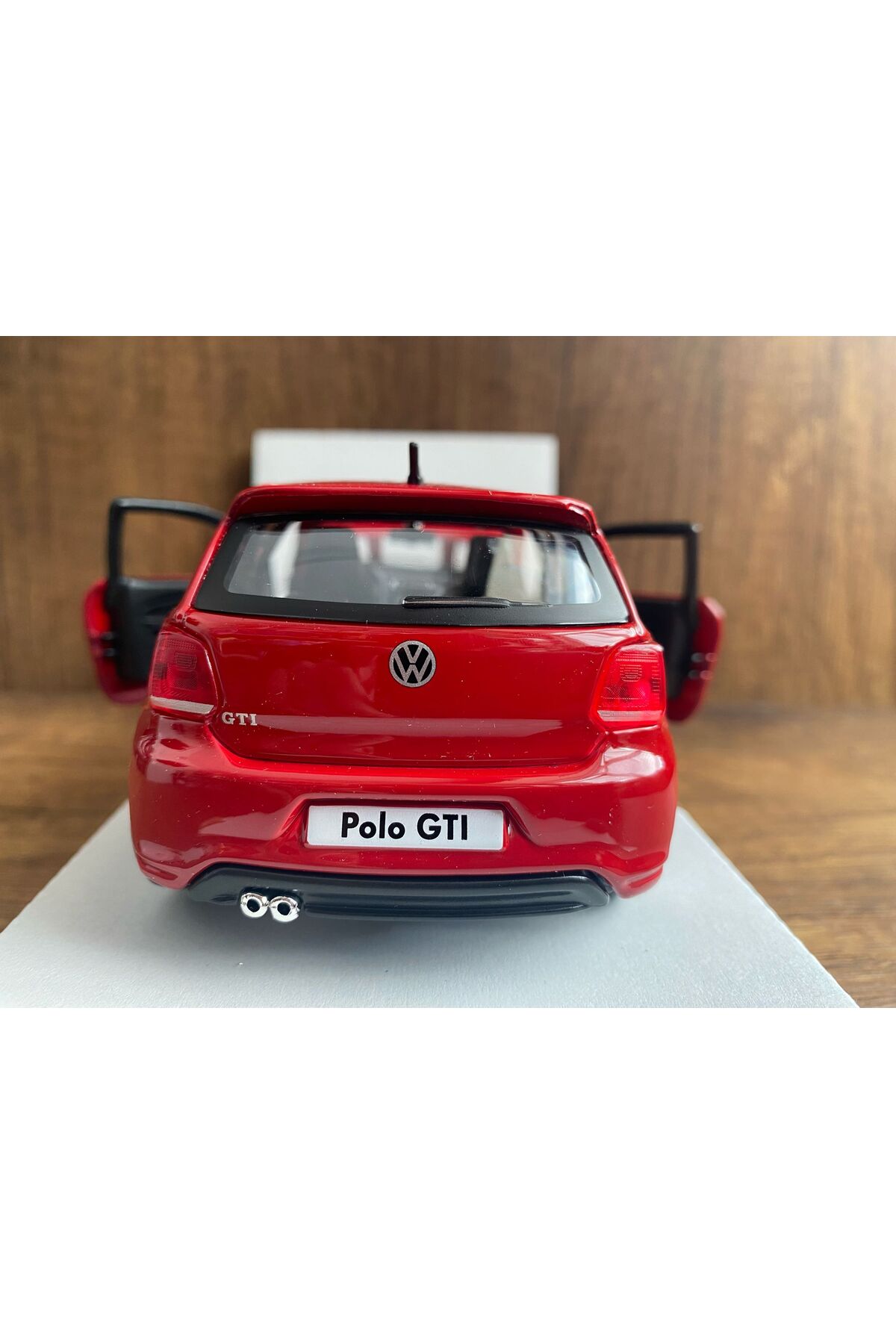 مدل خودرو VOLKSWAGEN POLO GTI MODEL CAR DIECAST RED CARS درب های باز اورجینال scntoys