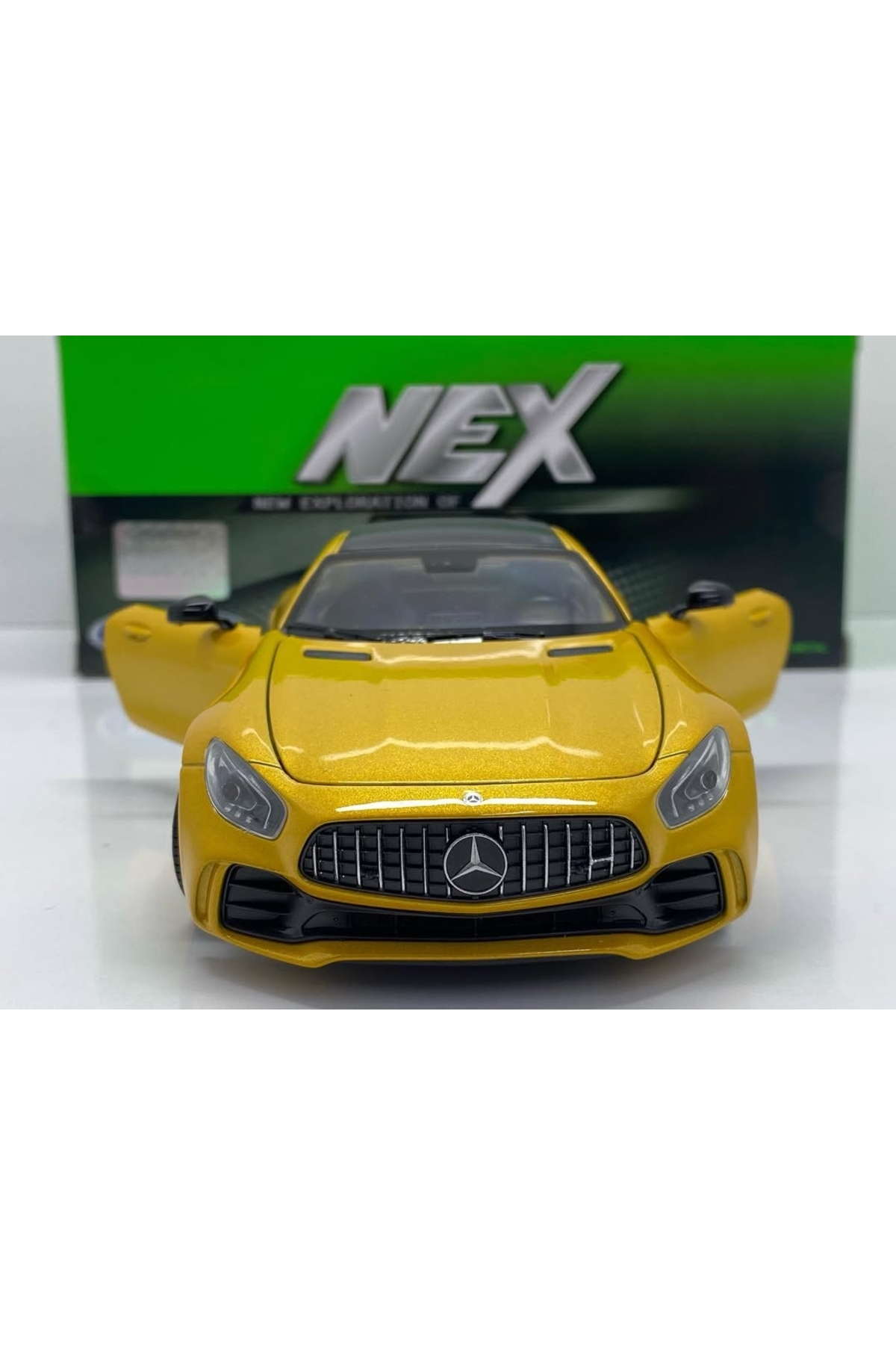 مدل خودرو خودروی فلزی 18 سانتی متری مرسدس بنز AMG GTR 17 دارای مارک خوب اورجینال WELLY