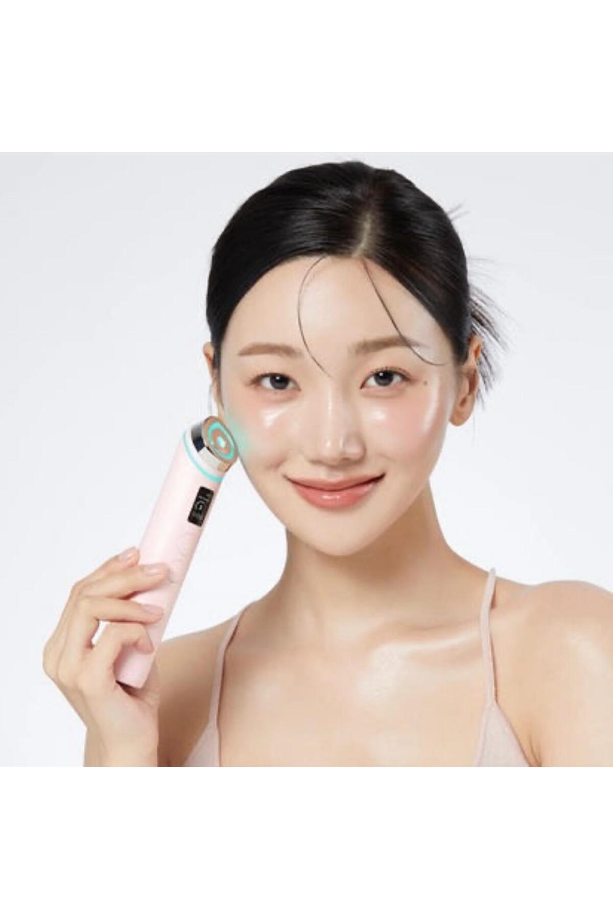 ماساژور صورت AGE R BOOSTER PRO دستگاه مراقبت از پوست شیشه ای کره با 4 حالت مختلف صورتی اورجینال Medicube