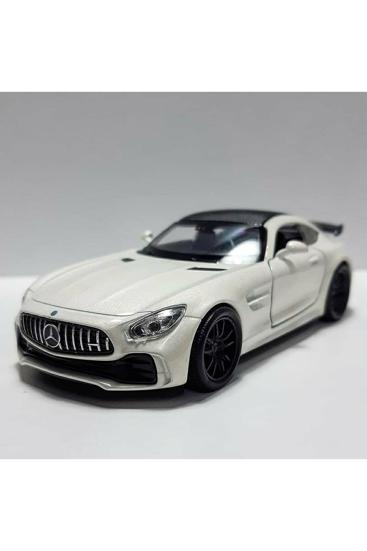 مدل خودرو 1.36 SCALE WELLY BRAND LICENSED MERCEDES AMG GTR COLOR سفید 12CM MEDEL METAL CAR اورجینال WELLY