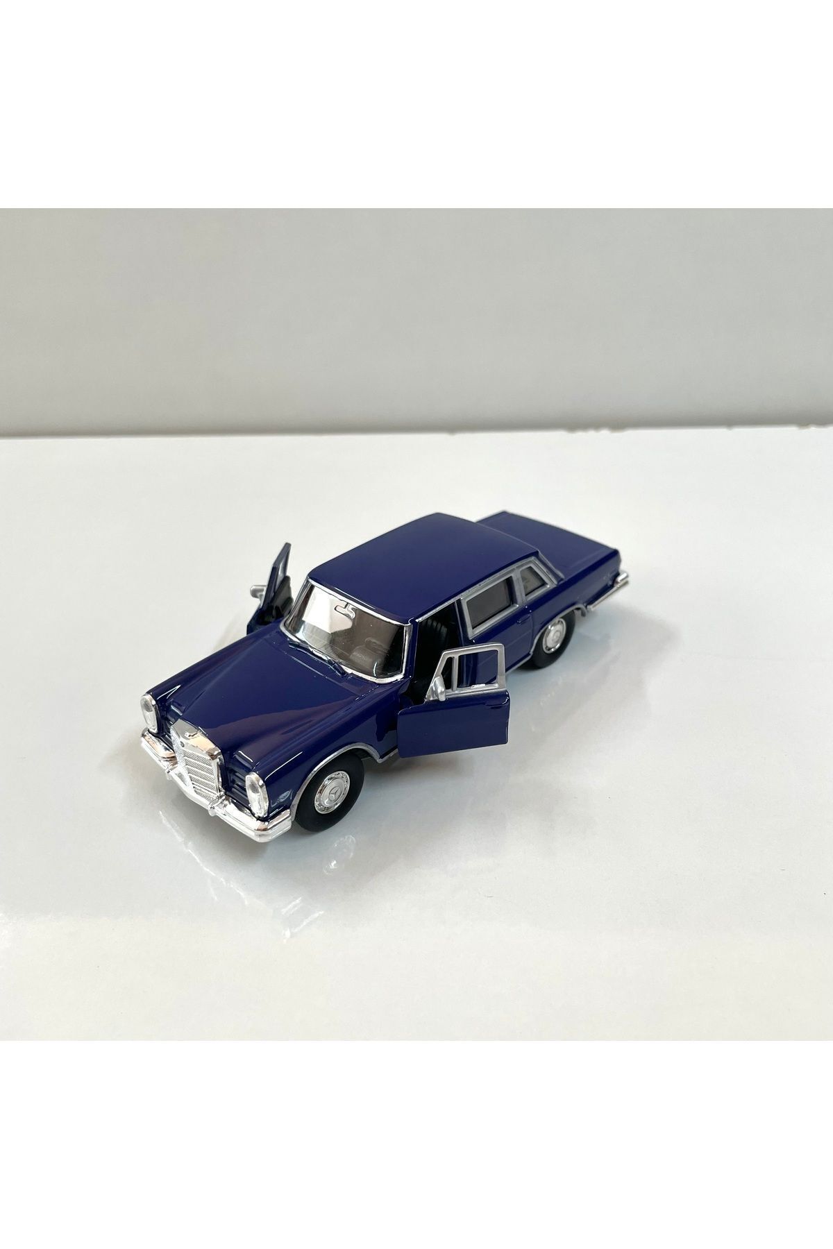 مدل خودرو 1963 MERCEDES BENZ 600 1 36 SCALE WELLY DIECAST METAL CAR TOY PULL DROP اورجینال WELLY