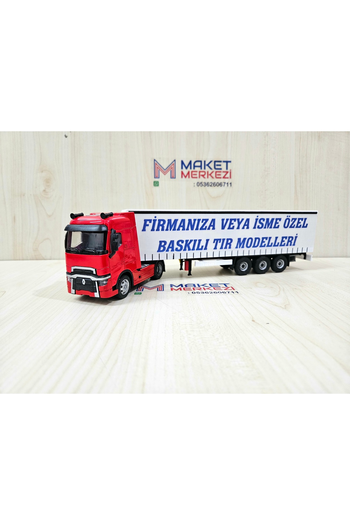 مدل خودرو TRUCK RED RENAULT به طول 30 سانتی متر در مقیاس 1 50 نام شرکت را می توان نوشت اورجینال Maket