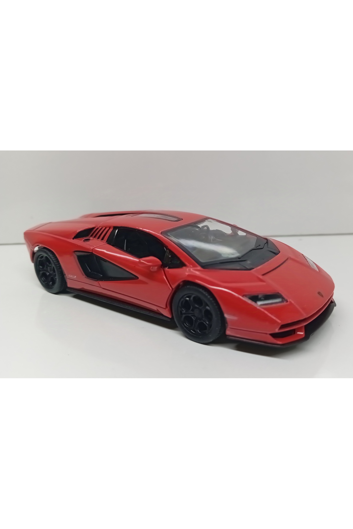 مدل خودرو DIANOMI 1:38 LAMBORGHINI COUNTACH LPI 800 4 . DOP METAL CAR اورجینال Kinsmart