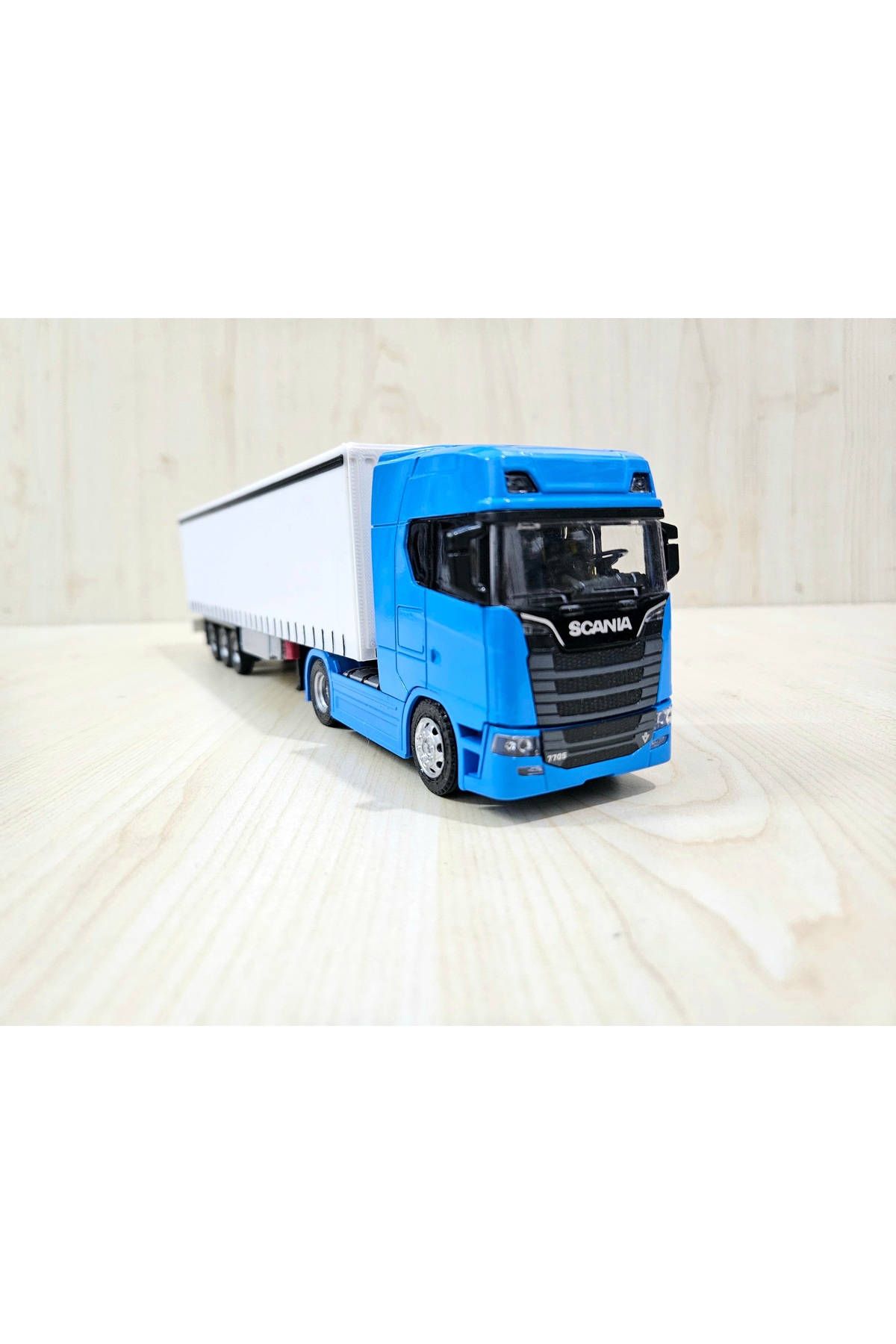 مدل خودرو کامیون SCANIA 770S آبی در مقیاس 1 50 طول 33 سانتی متر نام شرکت را می توان نوشت اورجینال Maket