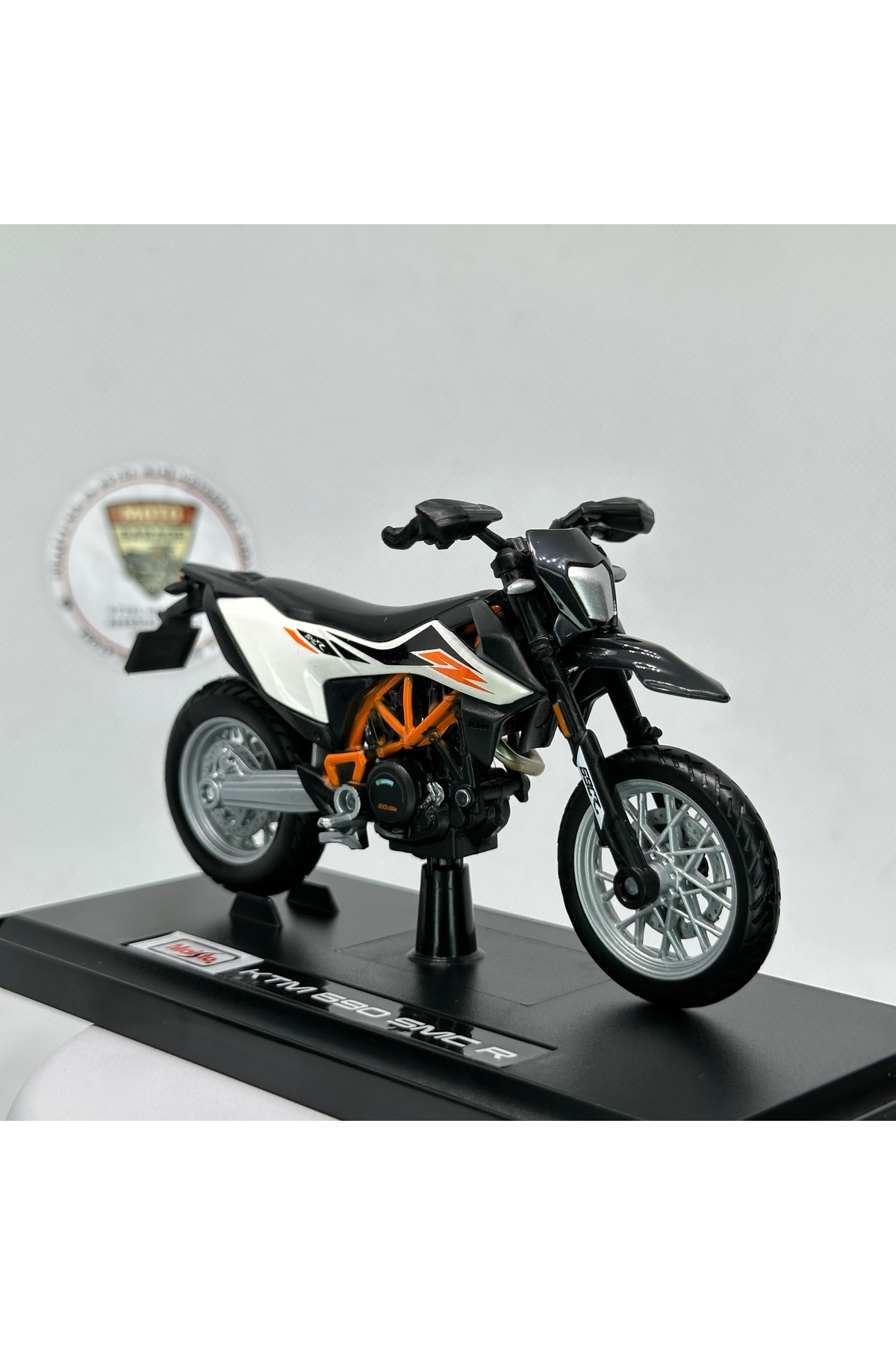 مدل خودرو موتور سیکلت KTM 690 SMC R 1:18 DIECAST – موتورسیکلت فلزی اورجینال Maisto Diecast