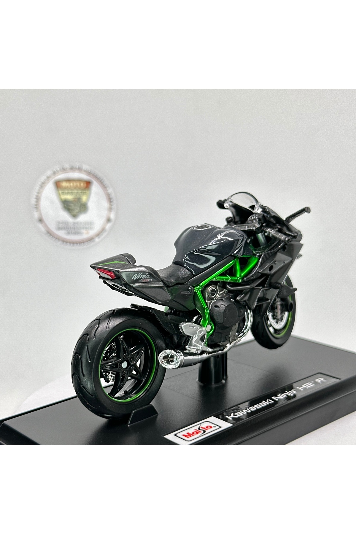 مدل خودرو موتورسیکلت KAWASAKI NINJA H2R 1:18 DIECAST – اسباب بازی و مجسمه فلزی مجاز اورجینال Maisto Diecast