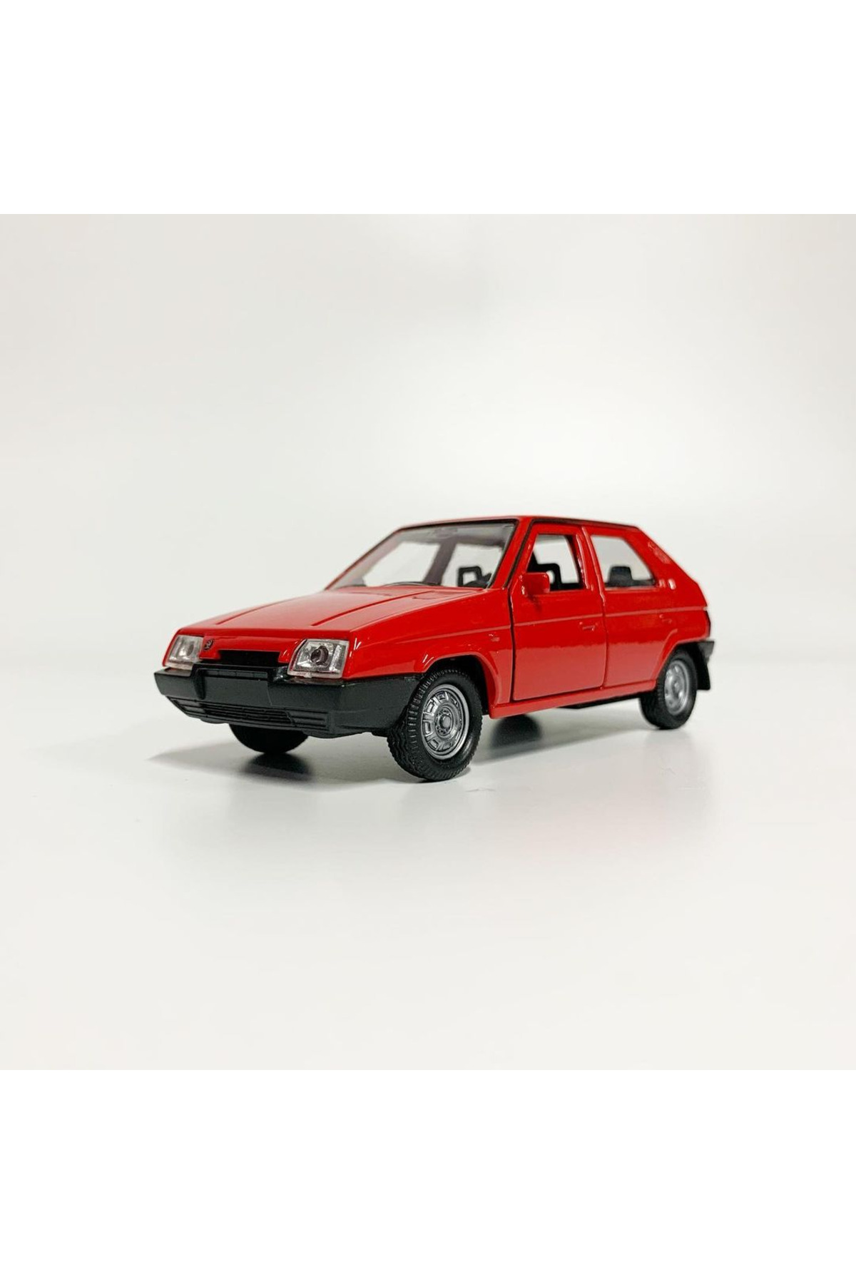 مدل خودرو 1.36 SCALE WELLY با نام تجاری دارای مجوز SKODA رنگ قرمز مورد علاقه 12CM ماشین فلزی اورجینال WELLY