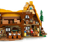 مجموعه ساختنی لگو LEGO دیزنی Disney خانه سفیدبرفی و هفت کوتوله مدل 43242، ۲۲۲۸ قطعه، حداقل سن ۱۸ سال