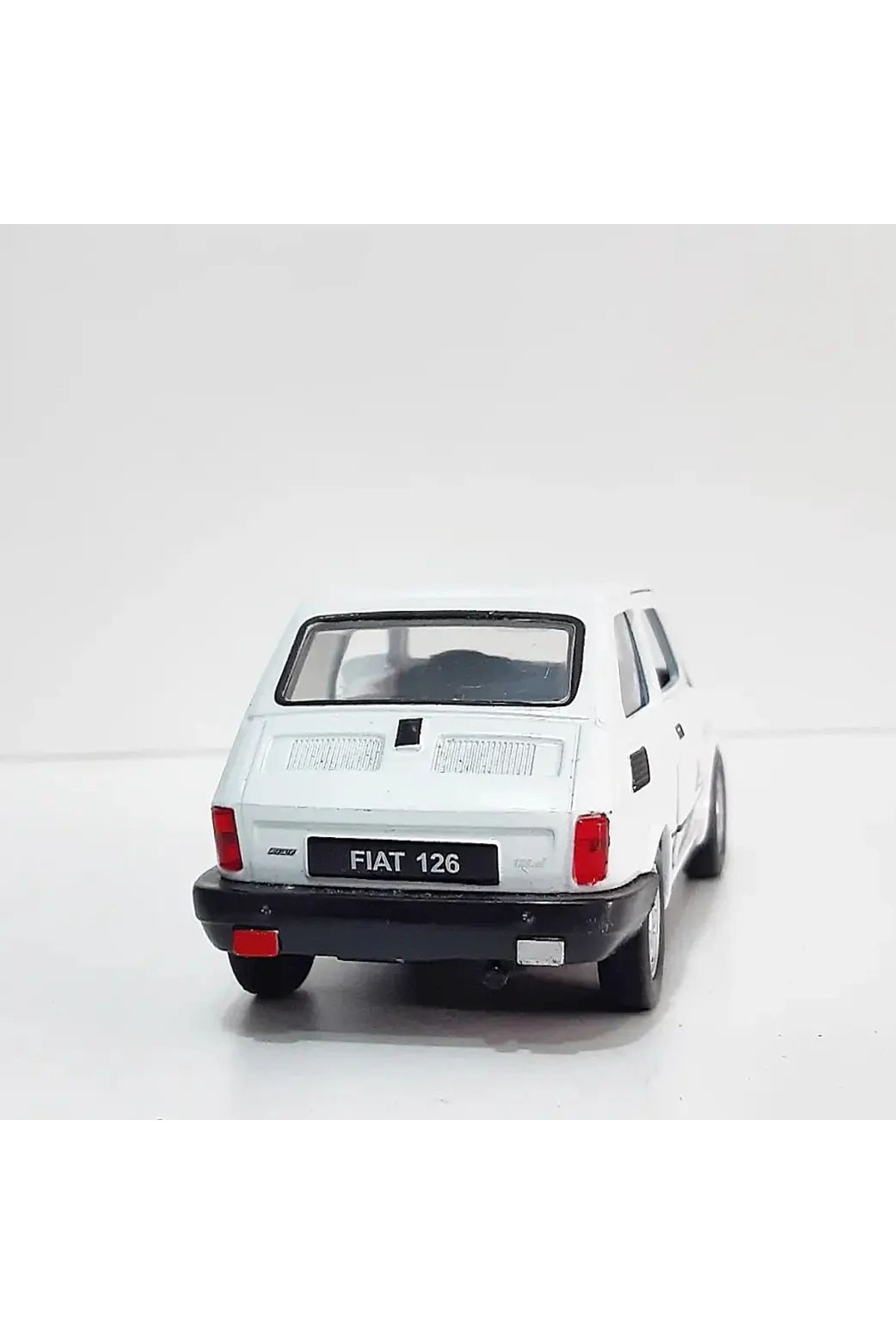 مدل خودرو 1.36 SCALE WELLY BRAND FIAT 126 سفید COLOR 12CM MELAL CAR اورجینال WELLY