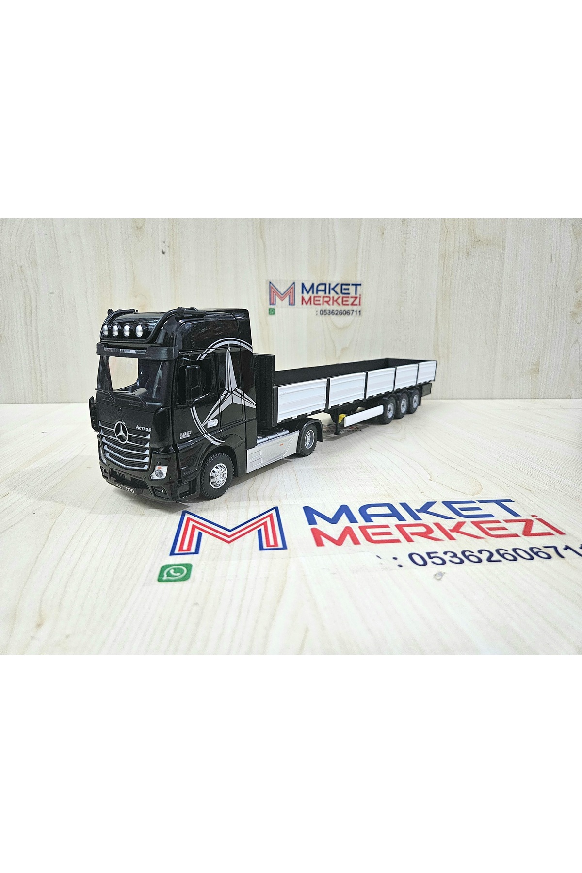 مدل خودرو نیم متر طول 1 36 MERCEDES ACTROS RAIL MODEL نام نوشته شده مشکی اورجینال Maket