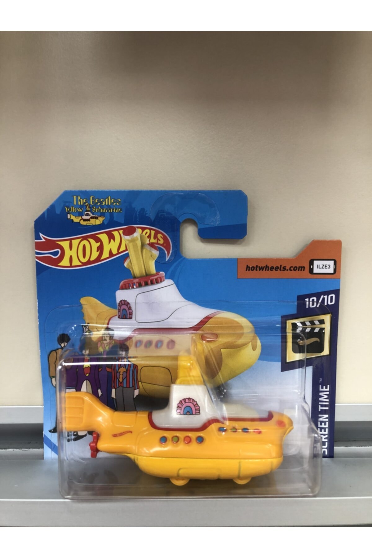 ماشین اسباب بازی چرخ های داغ زیردریایی زرد بیتل هات ویلز اورجینال HOT WHEELS