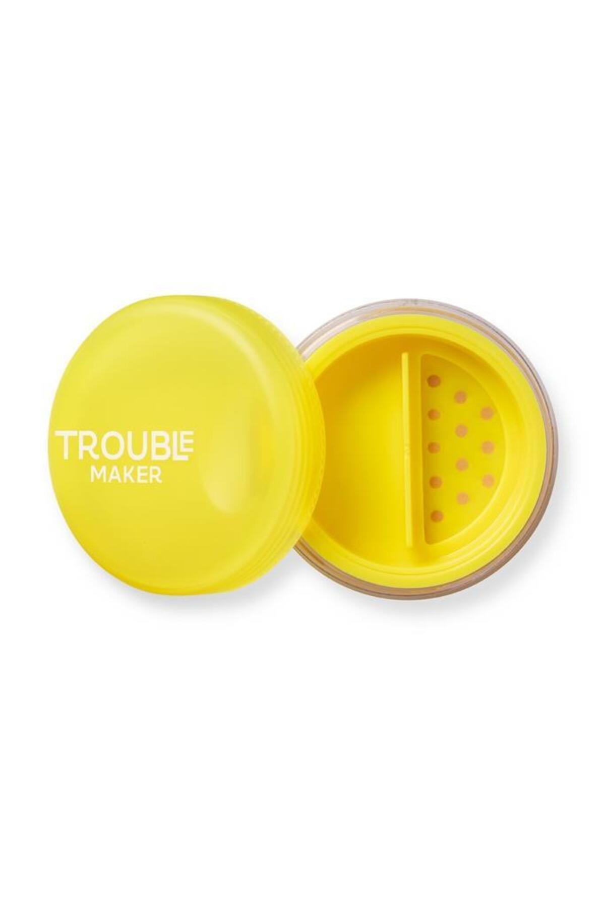 پودر تثبیت‌کننده آرایش ترابل‌میکر Troublemaker، بافت آزاد، رنگ زرد روشن