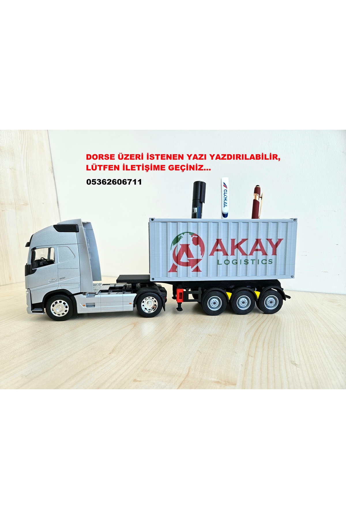 مدل خودرو کامیون تریلر کانتینری VOLVO FH4 در مقیاس 1 32 با جای قلم اورجینال WELLY