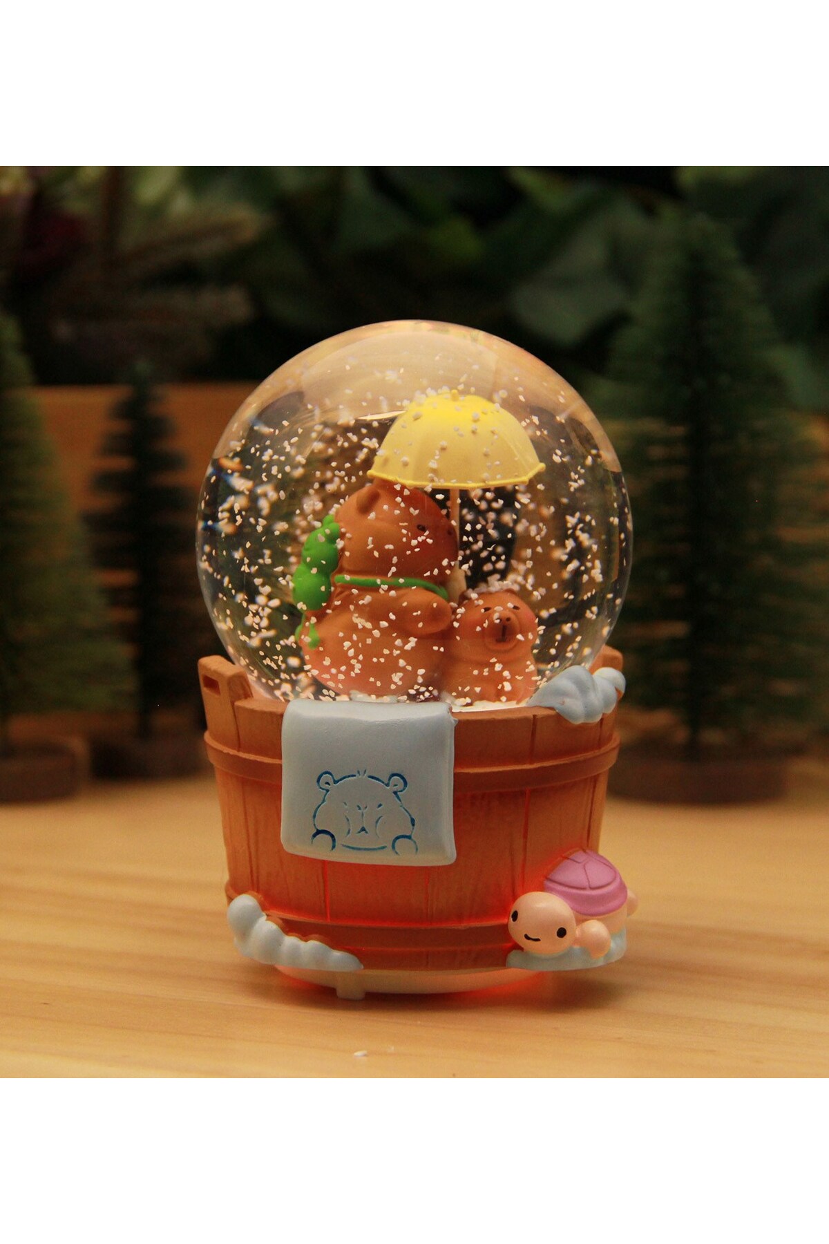 گوی برفی CAPYBARA SNOW GLOBE با نور و موسیقی در اندازه بزرگ A از ترکیه HEDİYEBİZİZ