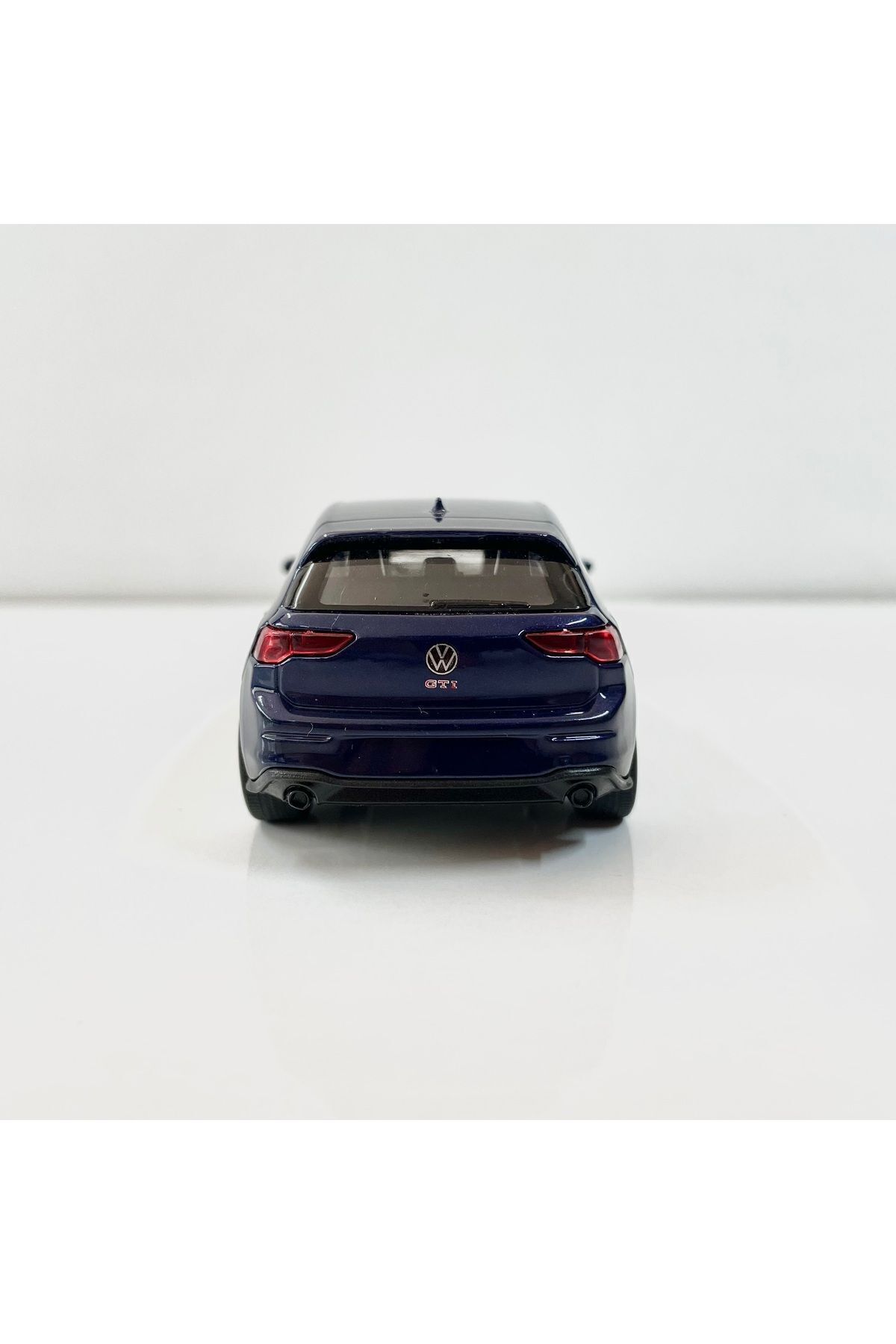 مدل خودرو VOLKSWAGEN GOLF 8 GTI 1 36 SCALE WELLY DIECAST METAL CAR TOY PULL DROP اورجینال WELLY