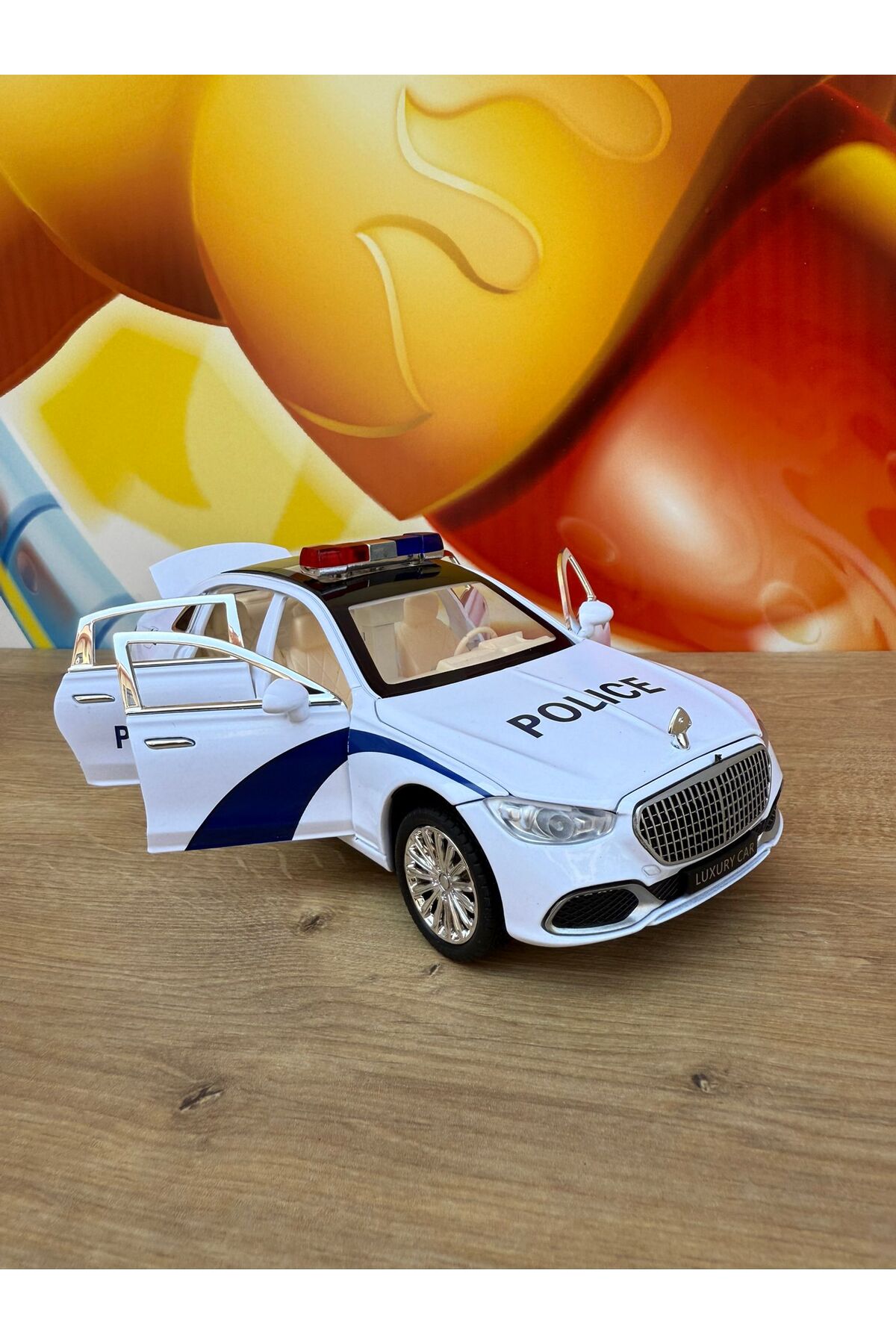 مدل خودرو مرسدس بنز S680 مایباخ پلیس ماشین دیکست اسباب بازی با صدا و نور اورجینال scntoys
