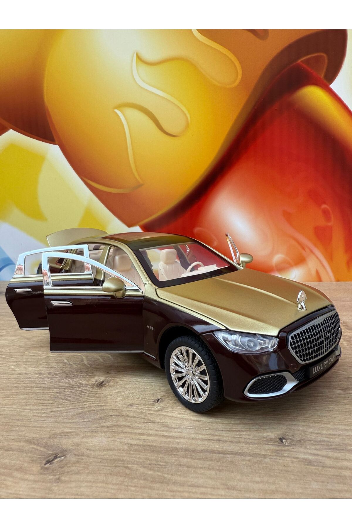 مدل خودرو مرسدس بنز S680 MAYBACH 1 24 DIE CAST METAL CAR OILLUMINATED HORN DOORS درب کاپوت باز می شود اورجینال scntoys