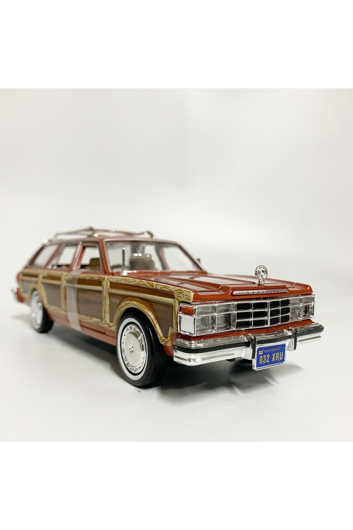مدل خودرو MOTORMAX 1 24 CHRYSLER LEBARON 1979 اورجینال Motor Max