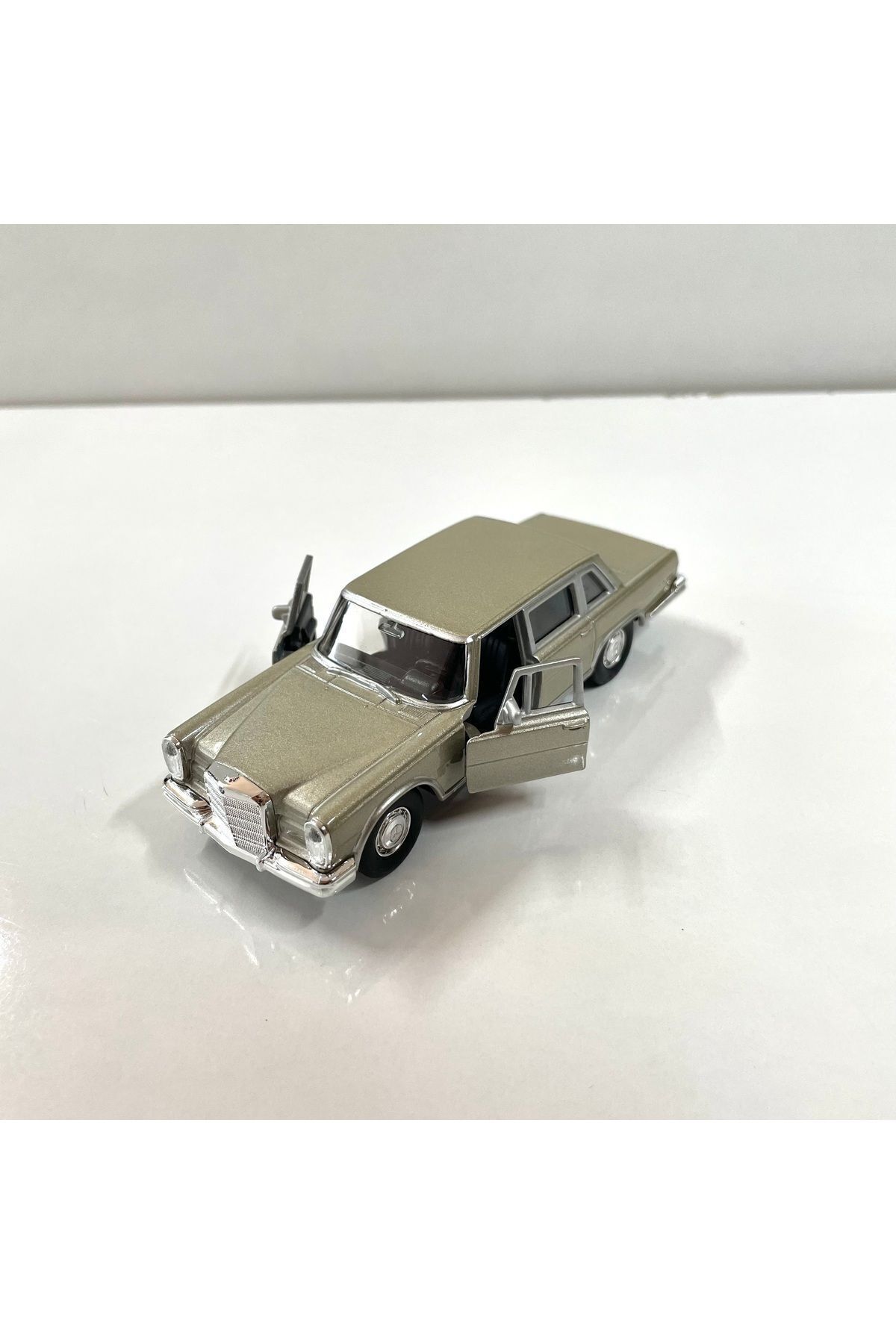 مدل خودرو 1963 MERCEDES BENZ 600 1 36 SCALE WELLY DIECAST METAL CAR TOY PULL DROP اورجینال WELLY