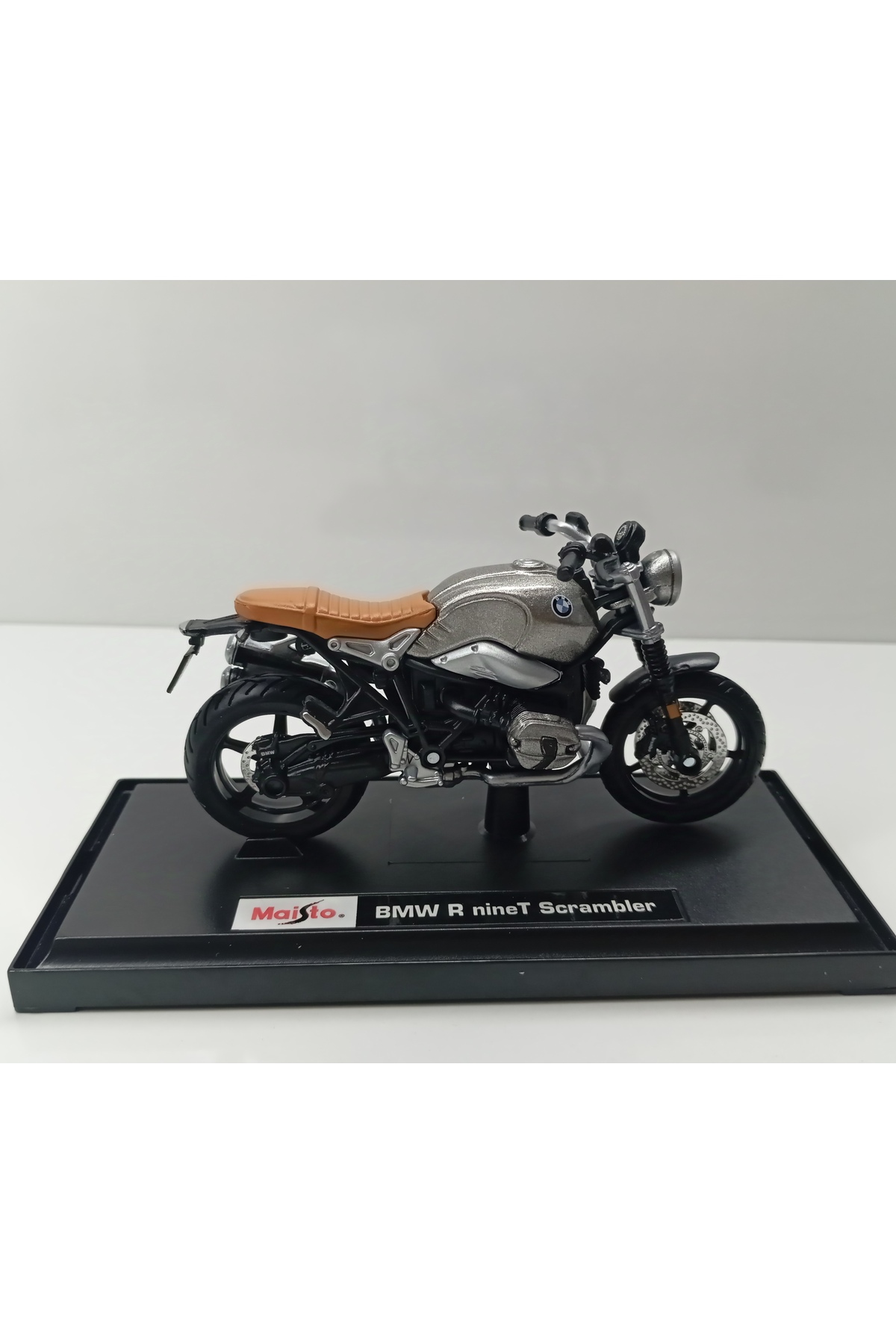 مدل خودرو DIANOMI MAISTO در مقیاس 1:18 BMW R SCRAMBLER موتور سیکلت فلزی اورجینال Maisto