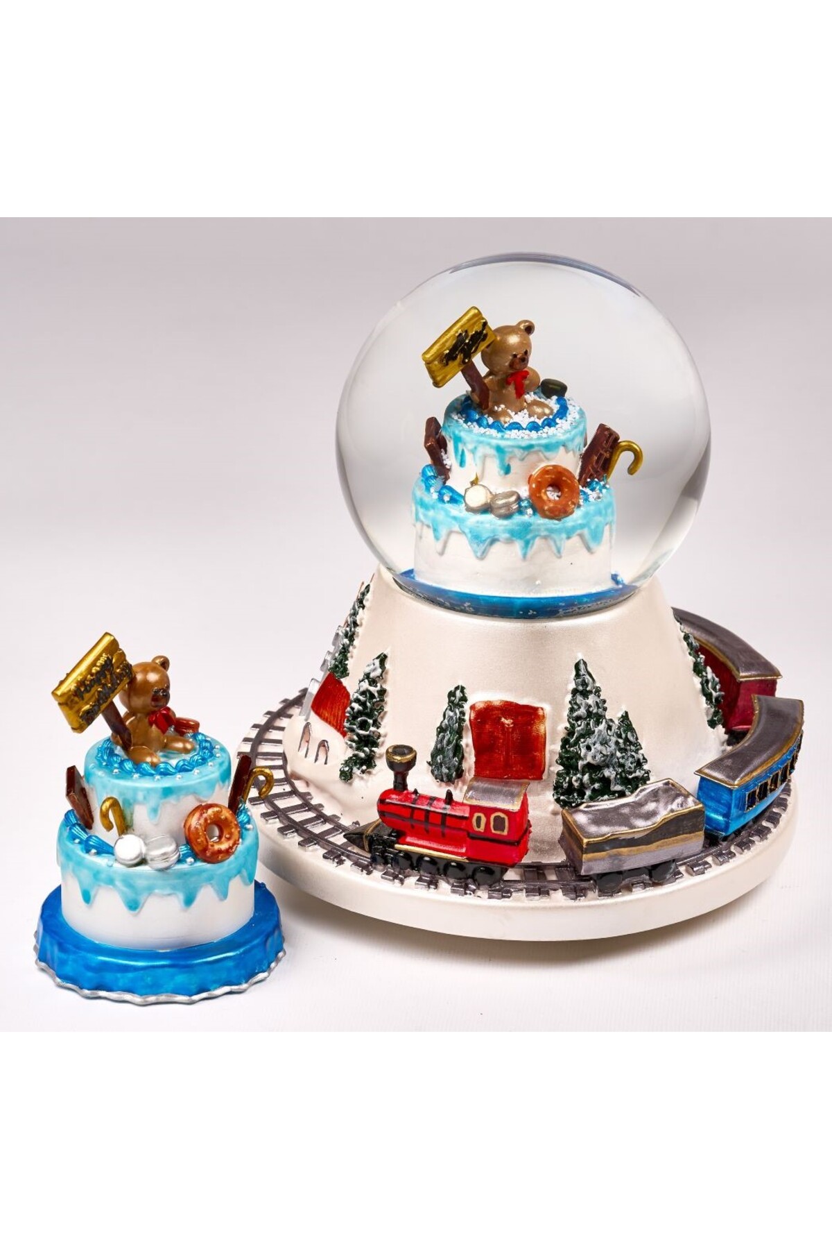 گوی برفی SNOW GLOBE WITH TRAIN بزرگ 100 میلی متری نقاشی شده با دست خود دمیده موسیقی روز تولد از ترکیه MAGNETDEPO