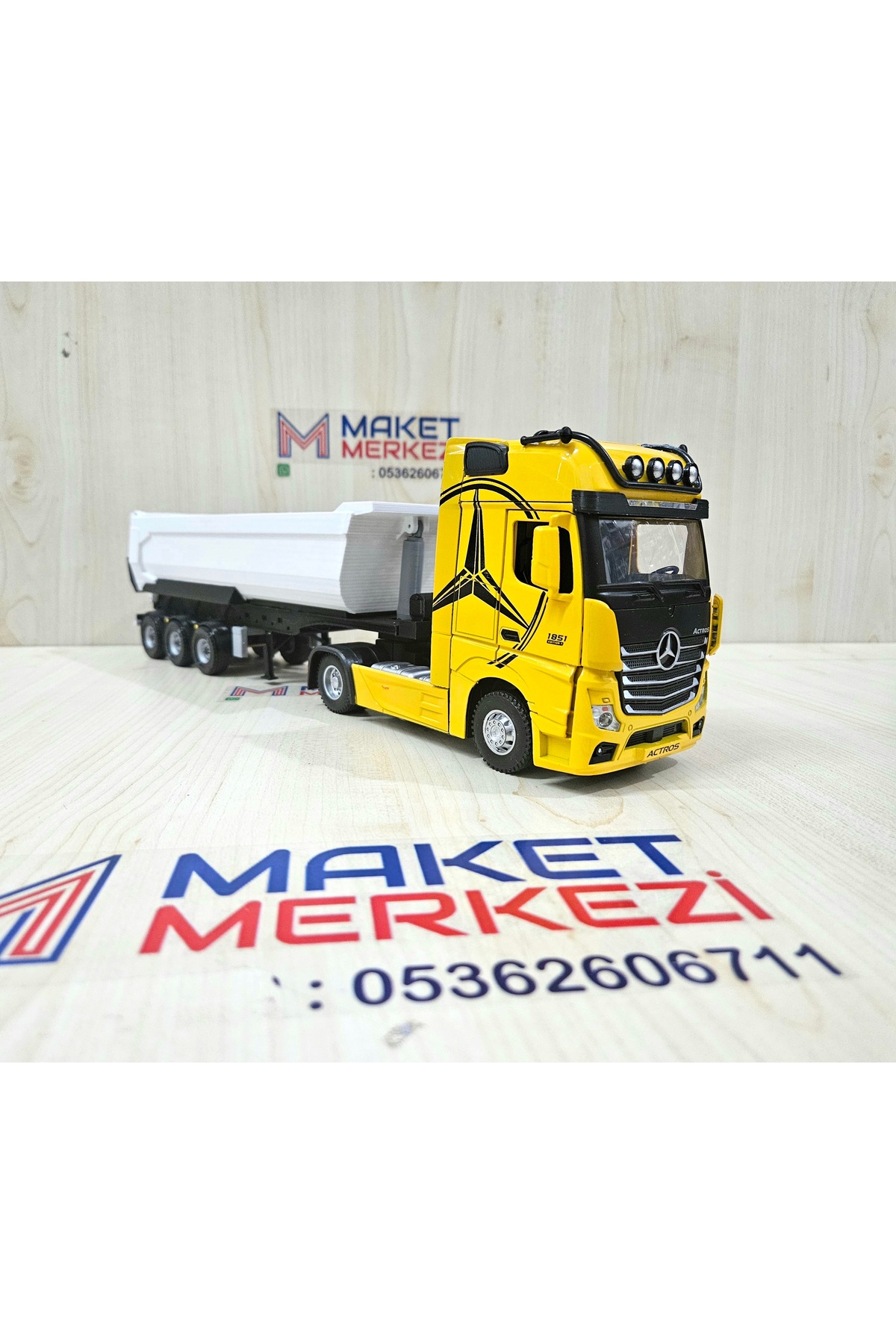 مدل خودرو 35 سانتی متر طول 1 36 MERCEDES ACTROS DUMP TRUCK MODEL نام نوشته شده زرد اورجینال Maket