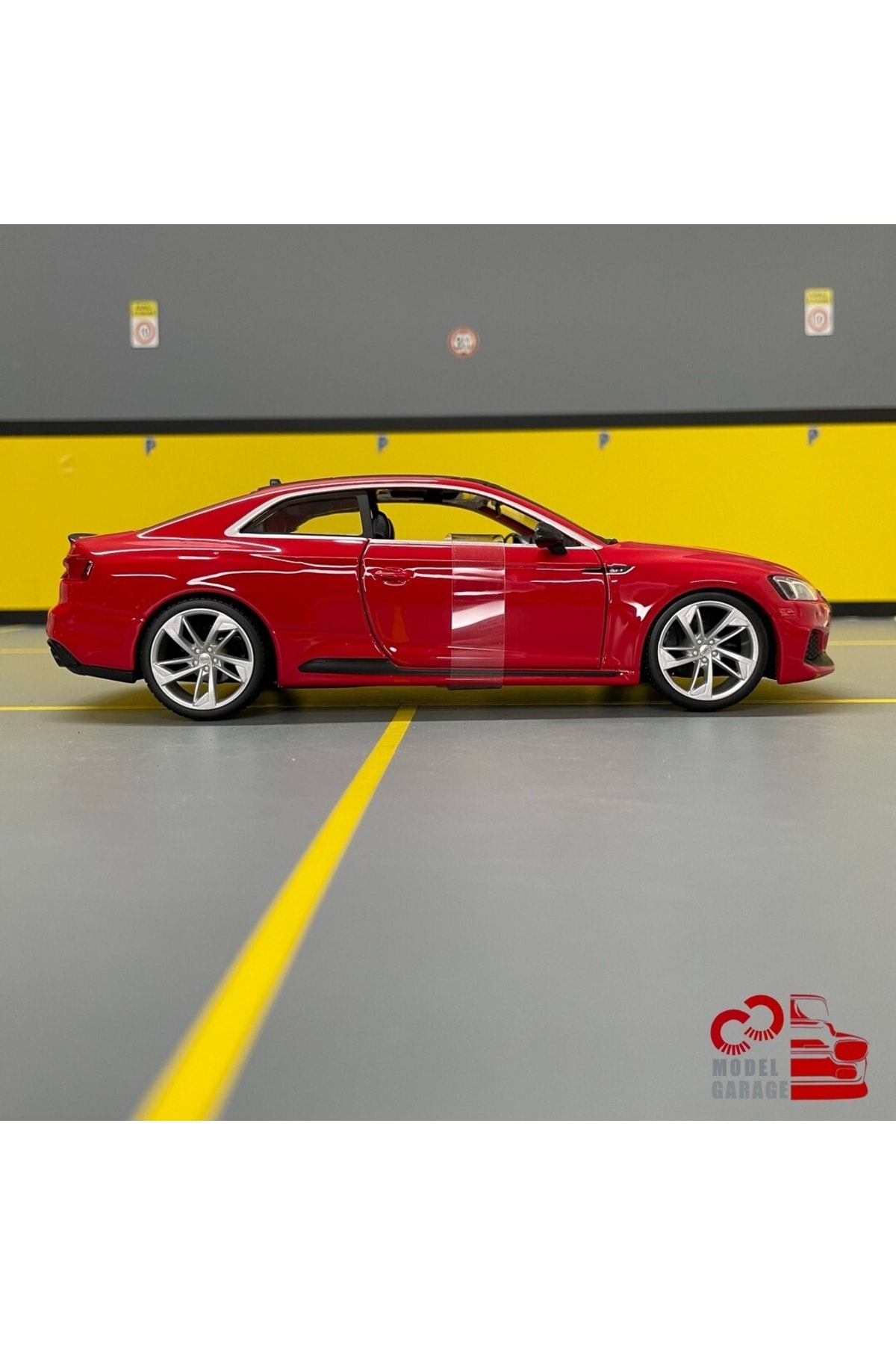 مدل خودرو AUDI RS 5 COUPE 1 24 SCALE C&C MODEL GARAGE DIECAST METAL از ترکیه Burago