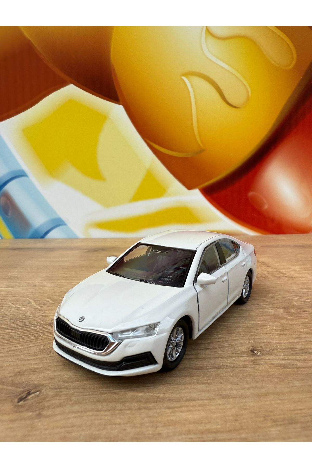 ماشین اسباب بازی SKODA OCTAVIA WHITE NEW DIECAST METAL COLLECTION اصلی PULL RELEASE درهای خودرو باز scntoys