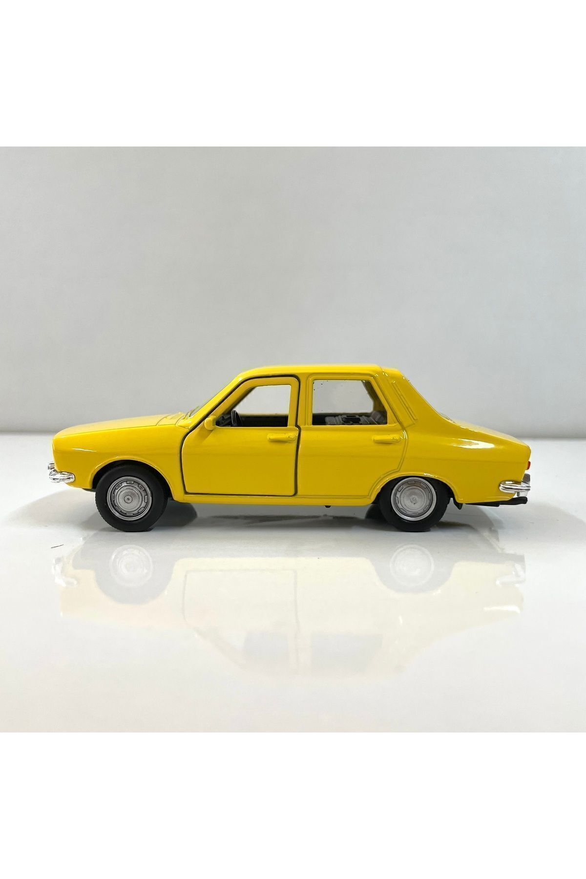 مدل خودرو RENAULT 12 1 36 SCALE WELLY DIECAST METAL CAR TOY PULL DROP اورجینال WELLY
