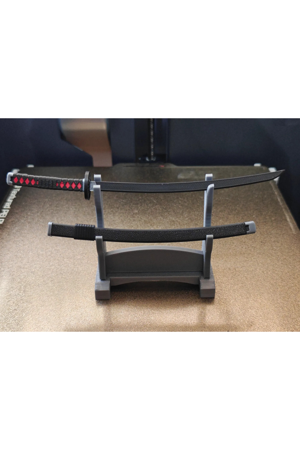 فیگور DEMON SLAYER TANJIRO KAMADO S1 MINI KATANA AND STAND SET از ترکیه Genel Markalar