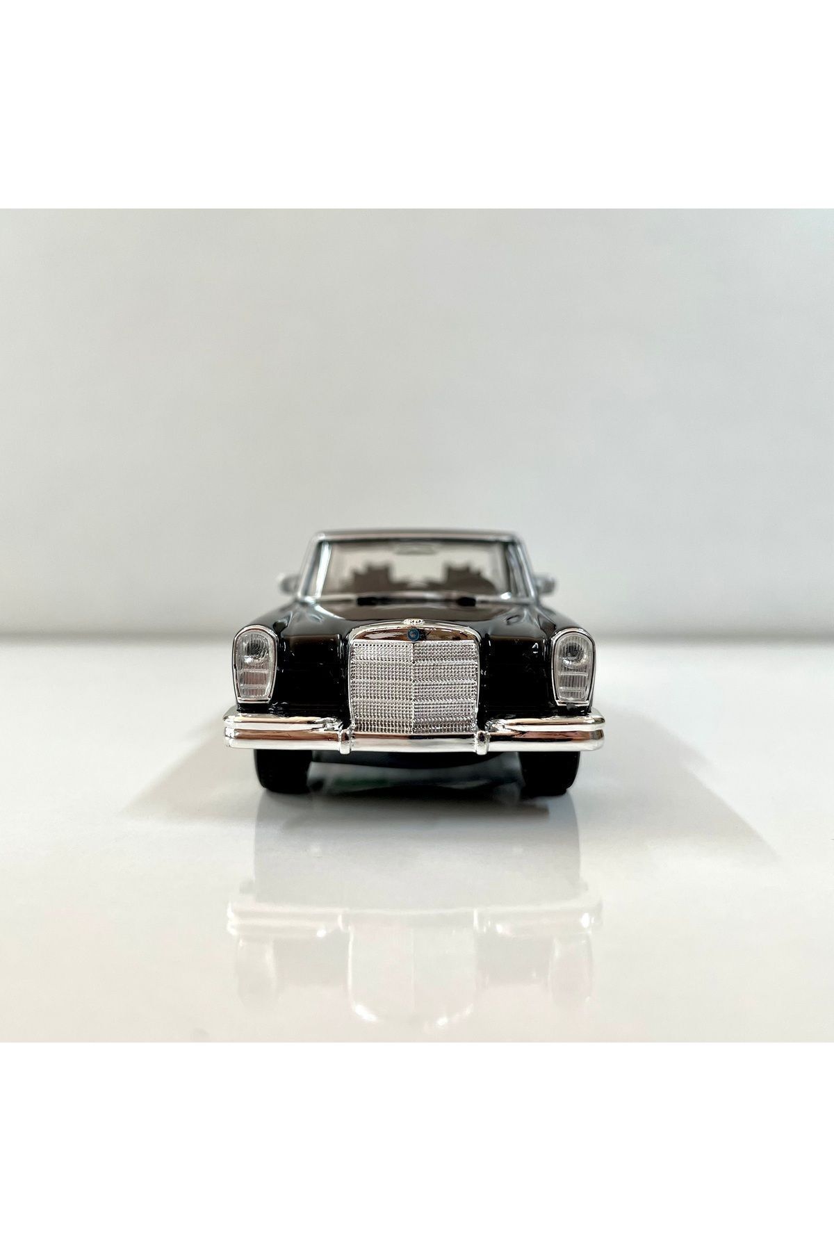 مدل خودرو 1963 MERCEDES BENZ 600 1 36 SCALE WELLY DIECAST METAL CAR TOY PULL DROP اورجینال WELLY
