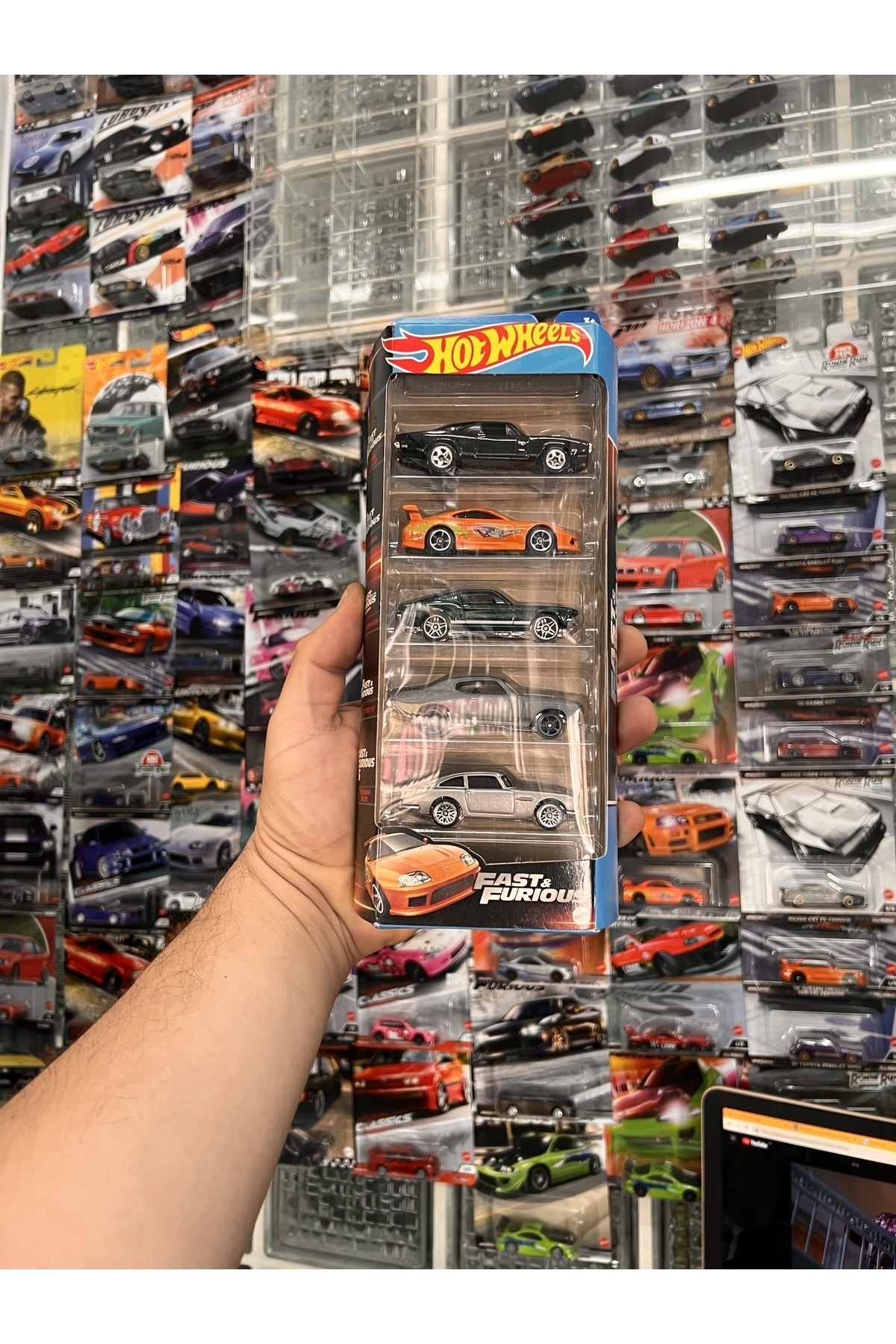 ماشین اسباب بازی مجموعه 5 تایی سریع و خشن HOT WHEELS