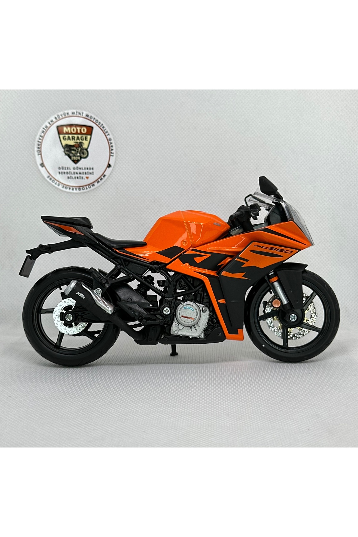مدل خودرو موتورسیکلت KTM RC390 1:12 DIECAST – فلزی و اسباب بازی کلکسیونی MAISTO دارای مجوز اورجینال Maisto Diecast