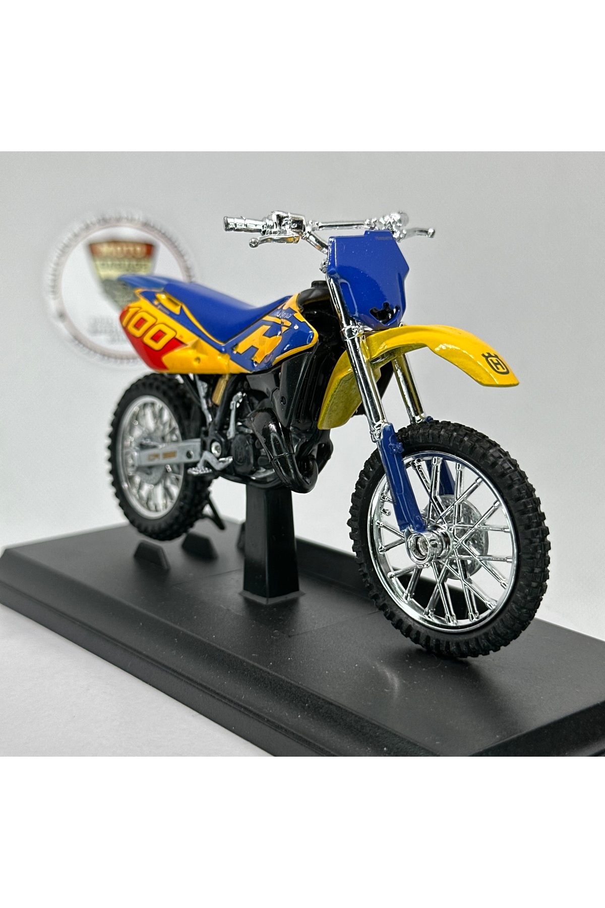 مدل خودرو موتور سیکلت HUSQVARNA CR125 1:18 DIECAST – موتورسیکلت فلزی اورجینال WELLY