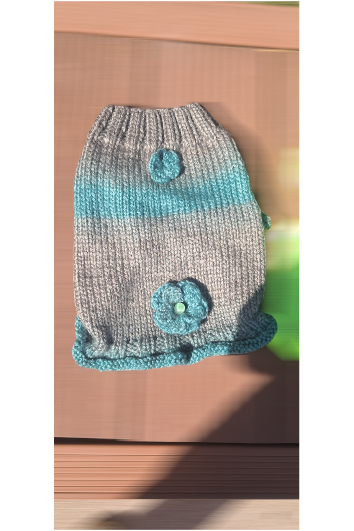 پلیور دست‌بافت سگ و گربه نژاد کوچک با جزئیات گل رین هندمید ReyN Handmade خاکی
